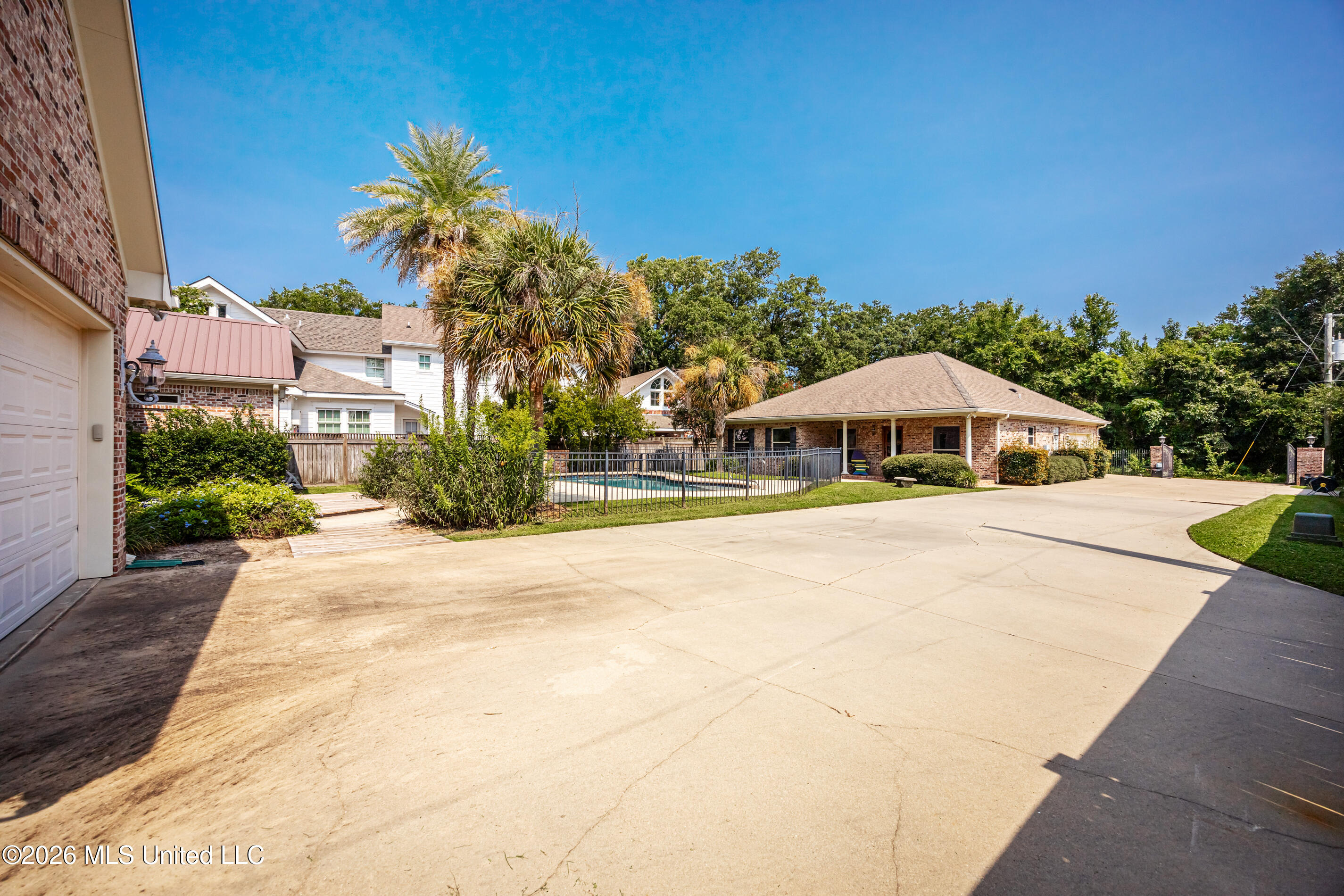 435 E Beach Drive Property Photo 147