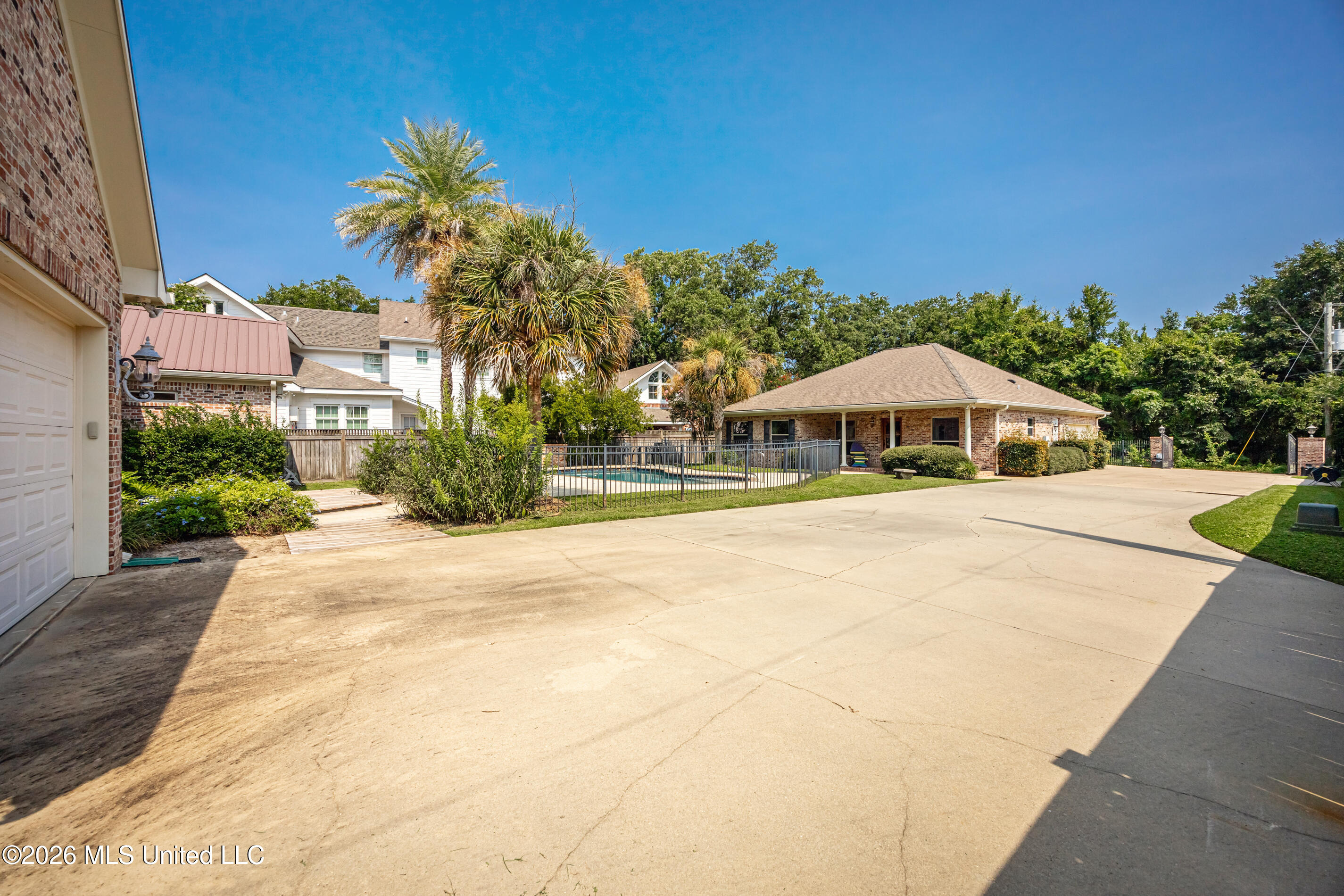 435 E Beach Drive Property Photo 148