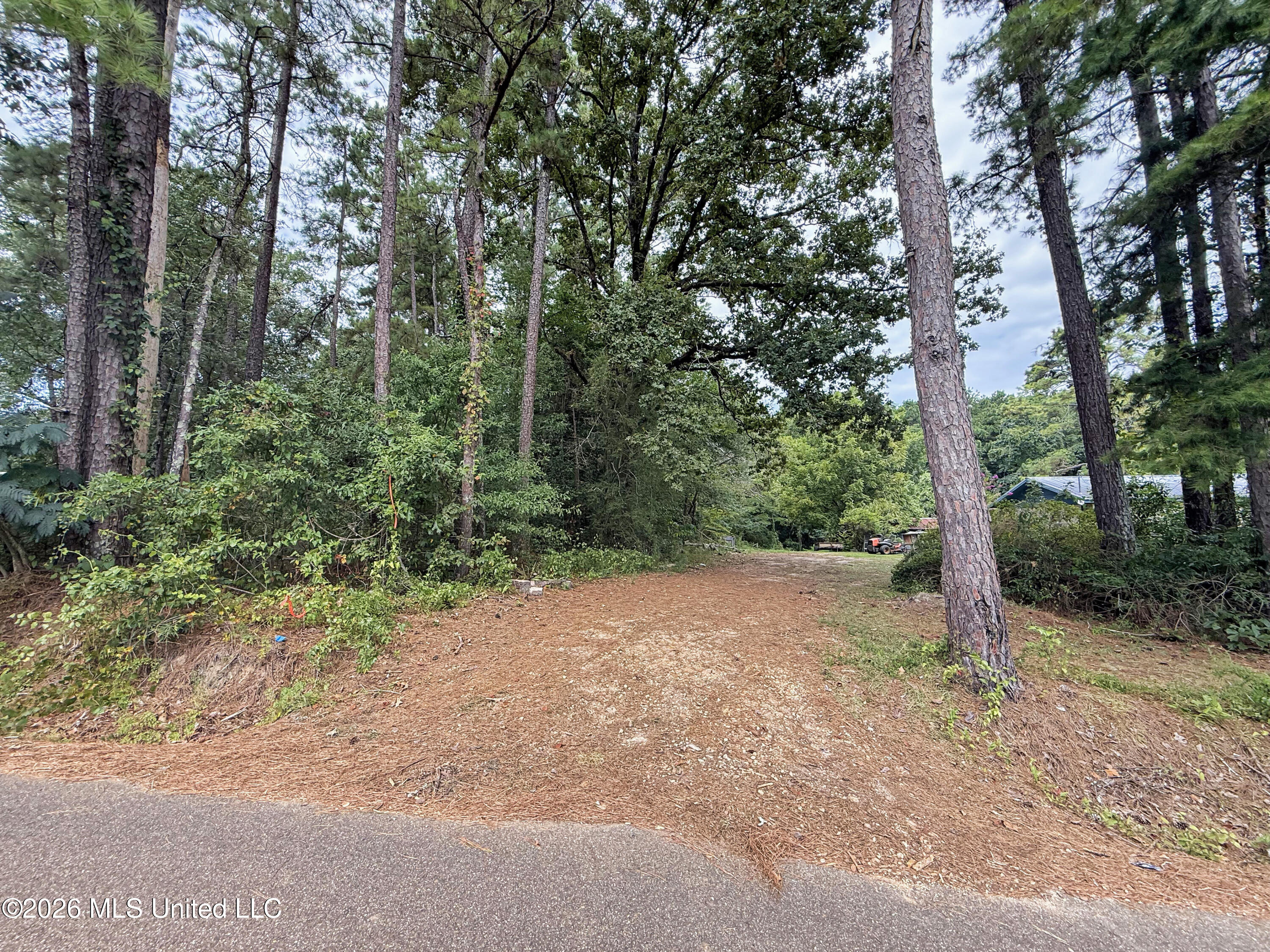 2435 Brignall Road Property Photo 4