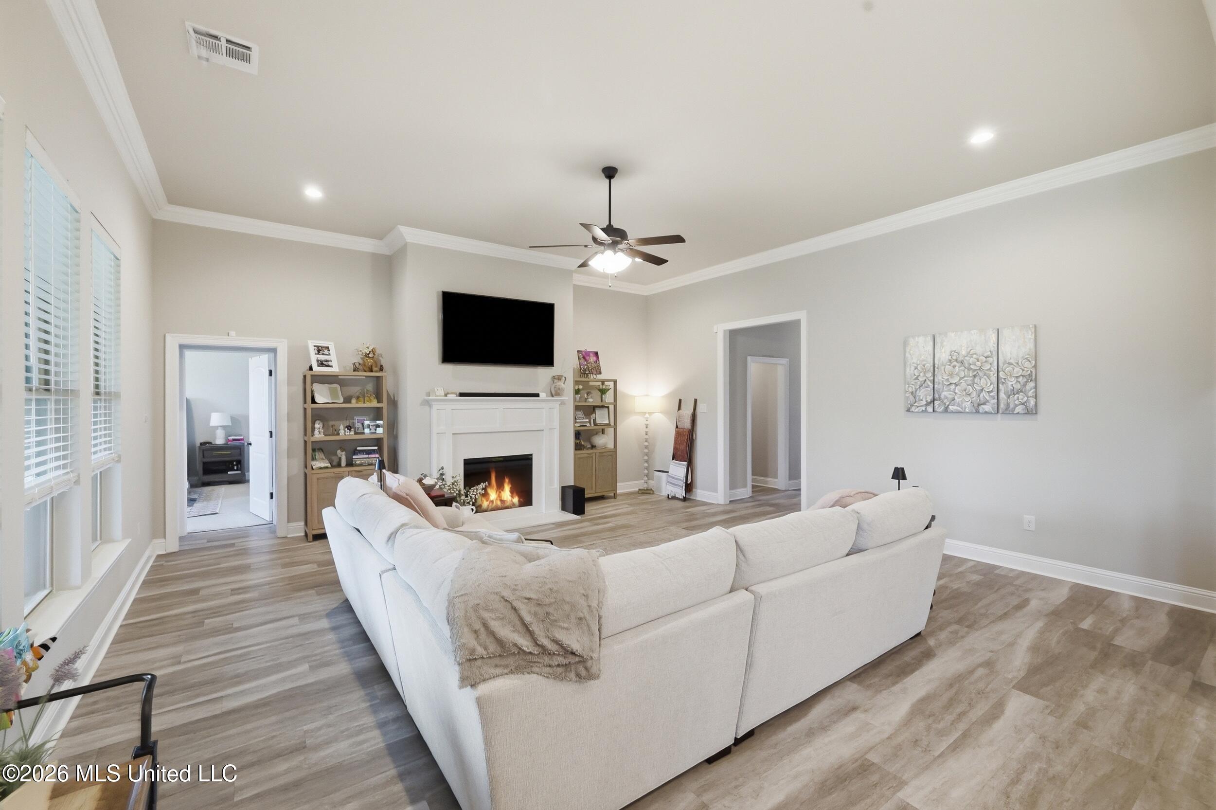 9225 Natures Trail Property Photo 7