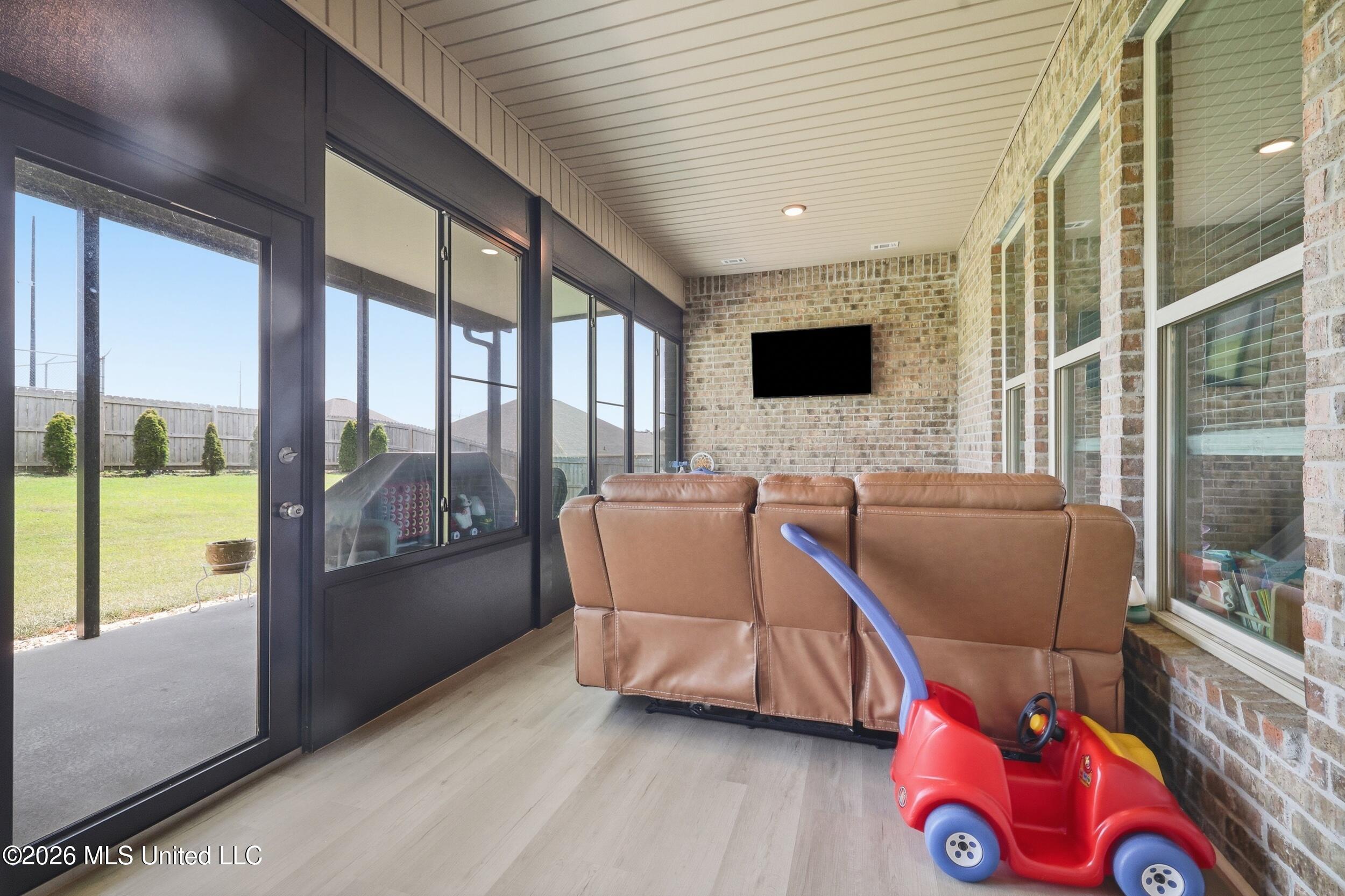 9225 Natures Trail Property Photo 36