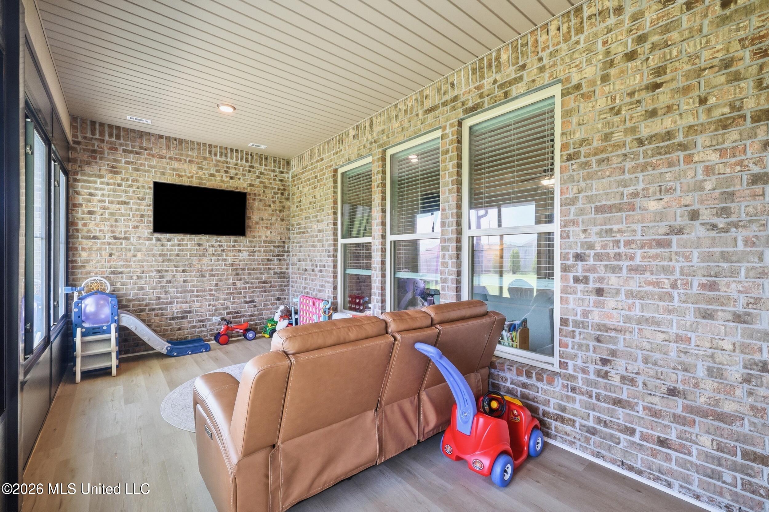 9225 Natures Trail Property Photo 37