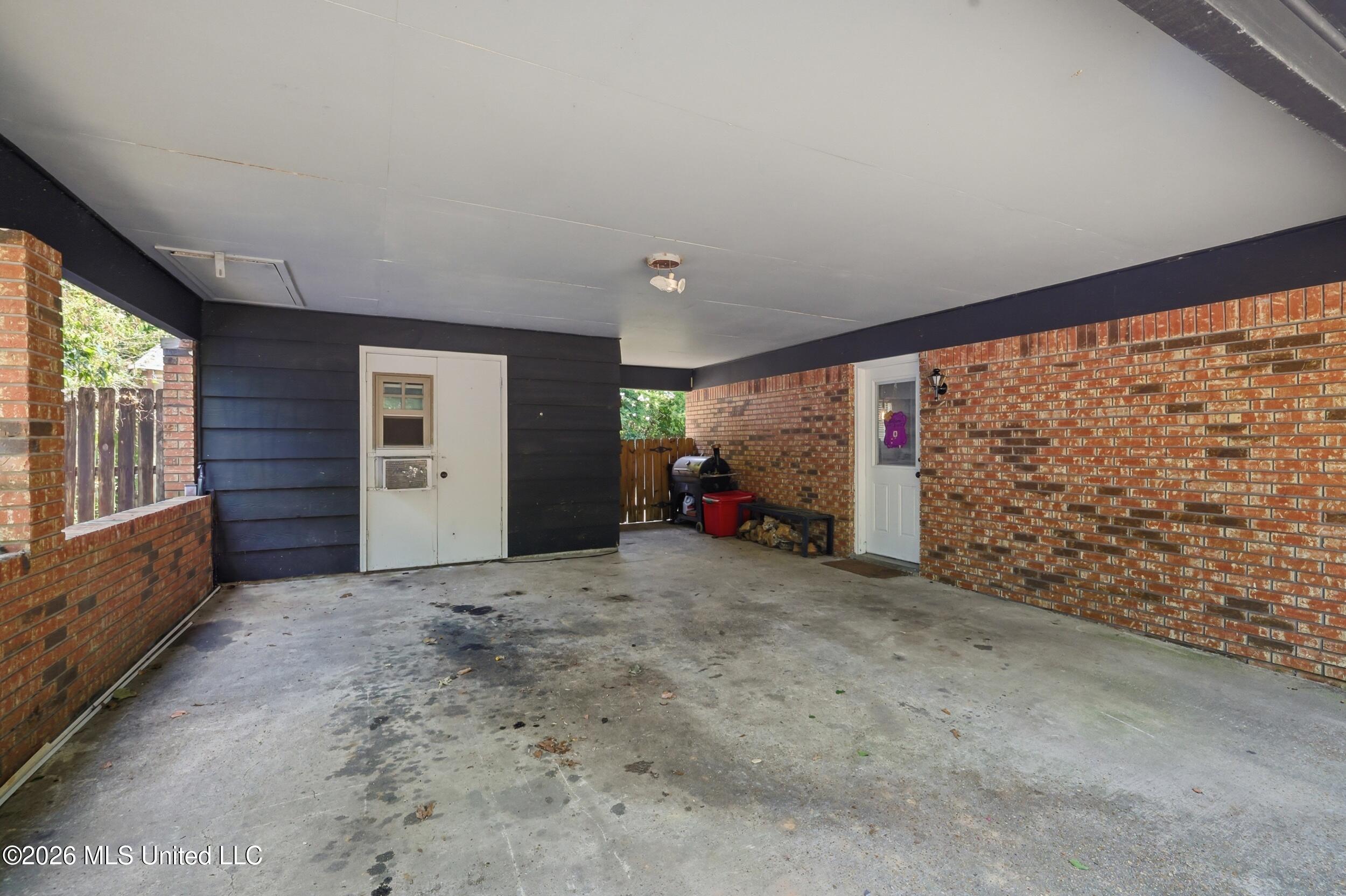 14483 Oneal Road Property Photo 4