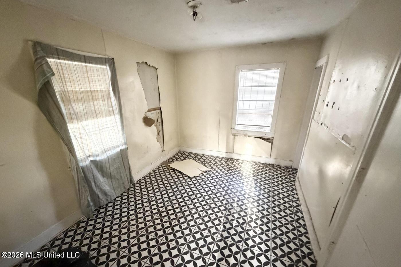 4210 Chennault Avenue Property Photo 3