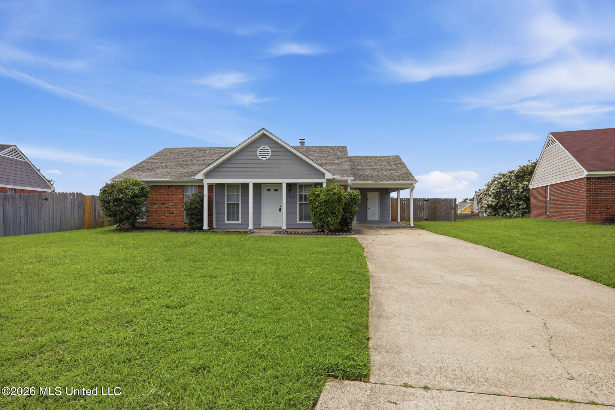 9043 W Triple Crown Loop Property Photo 1