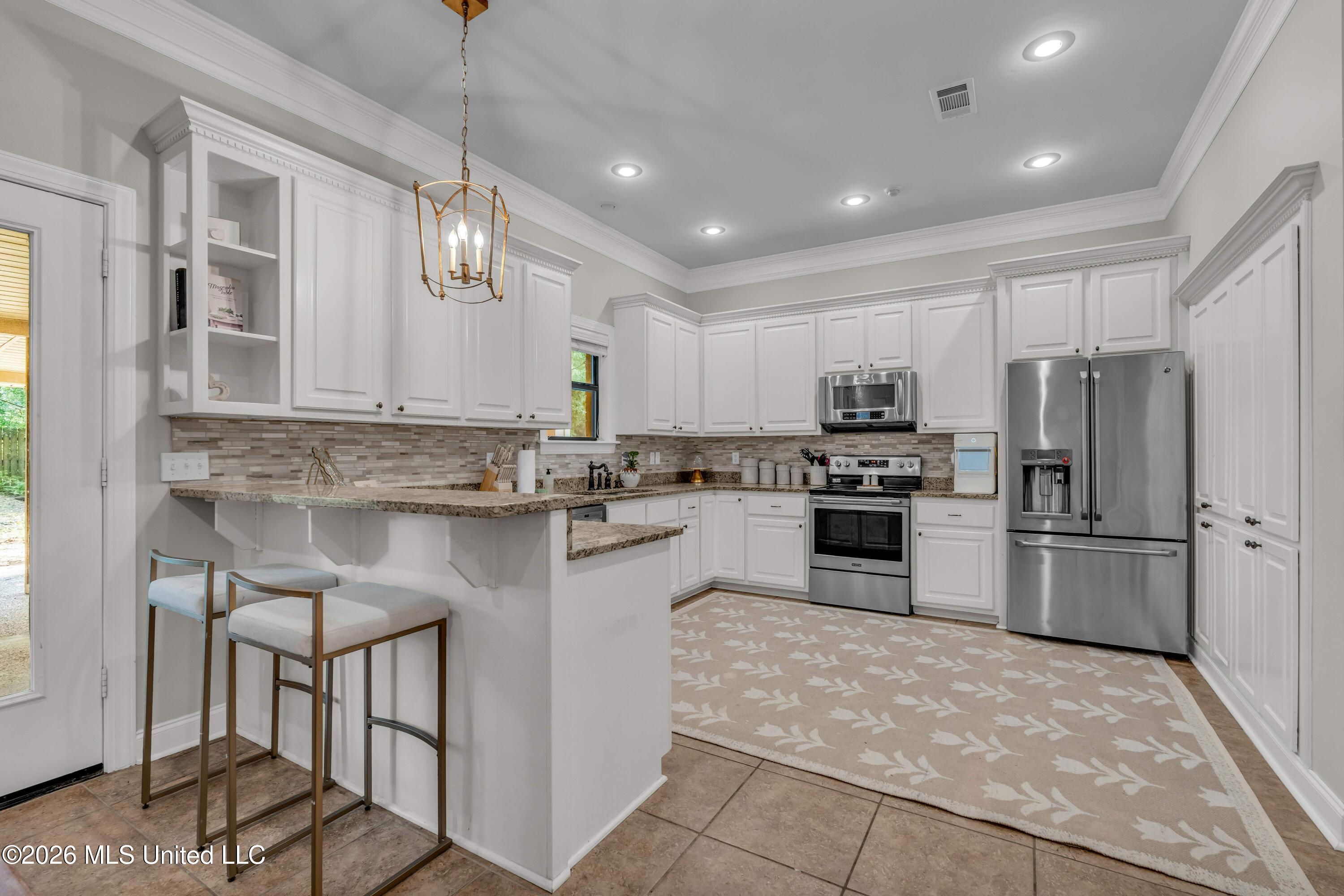 204 Oakmont Road Property Photo 14