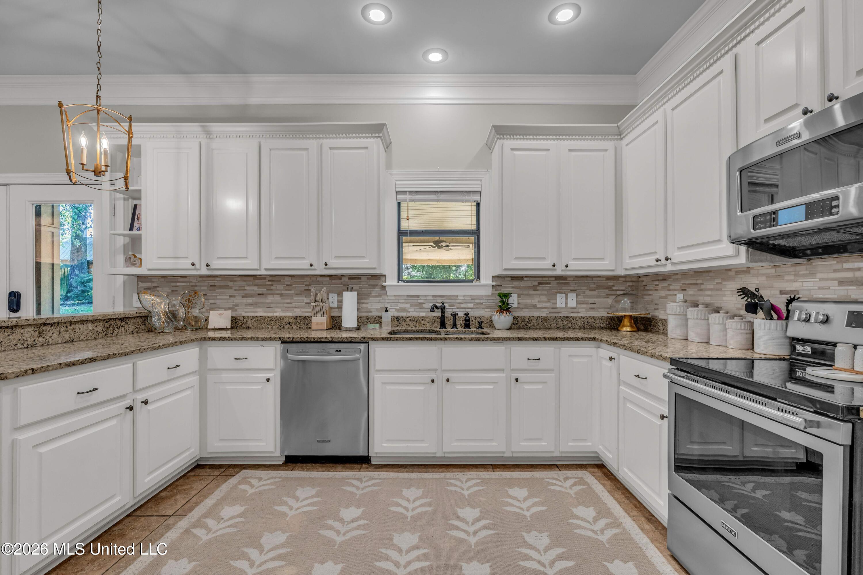 204 Oakmont Road Property Photo 16