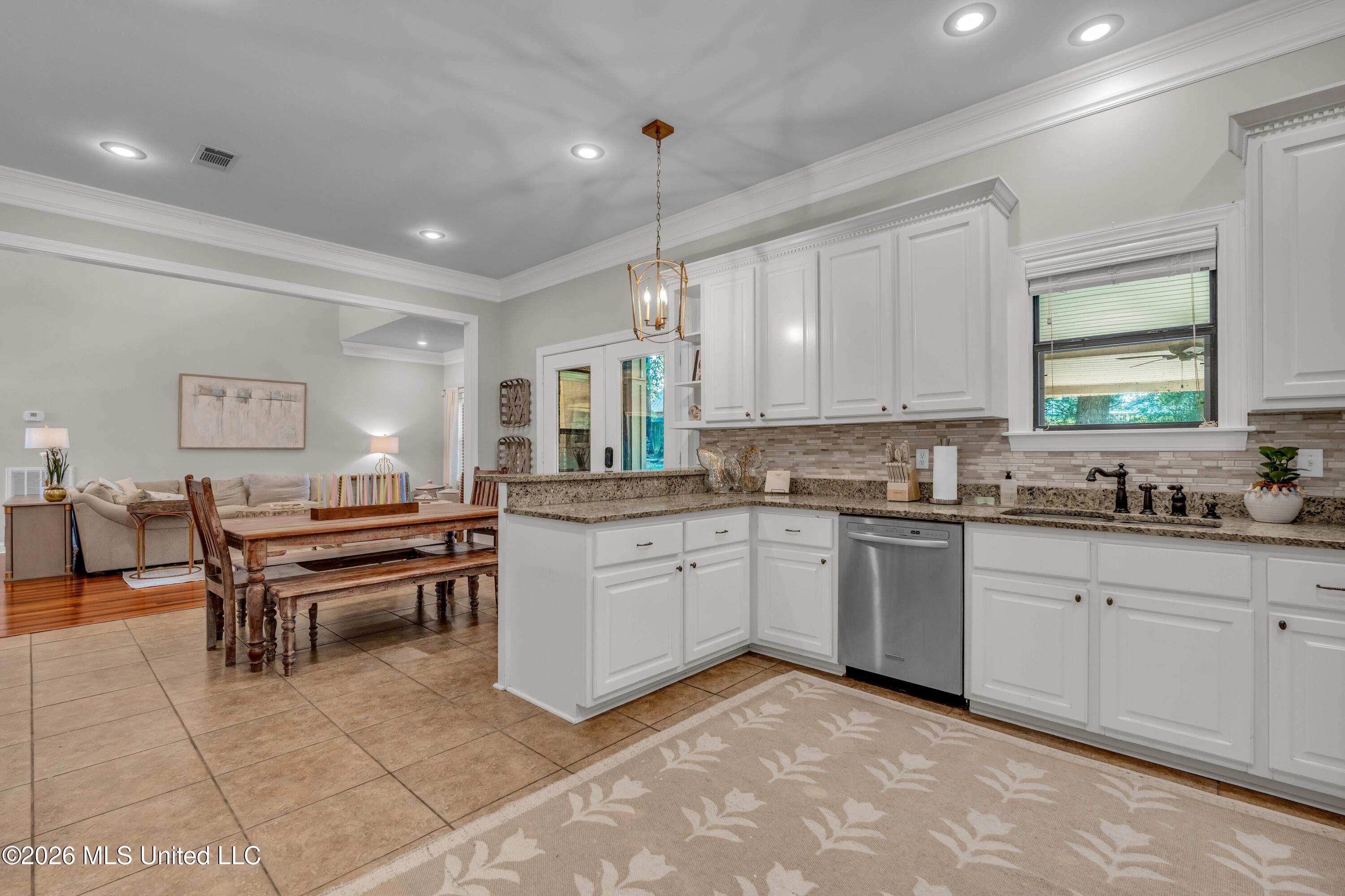 204 Oakmont Road Property Photo 17