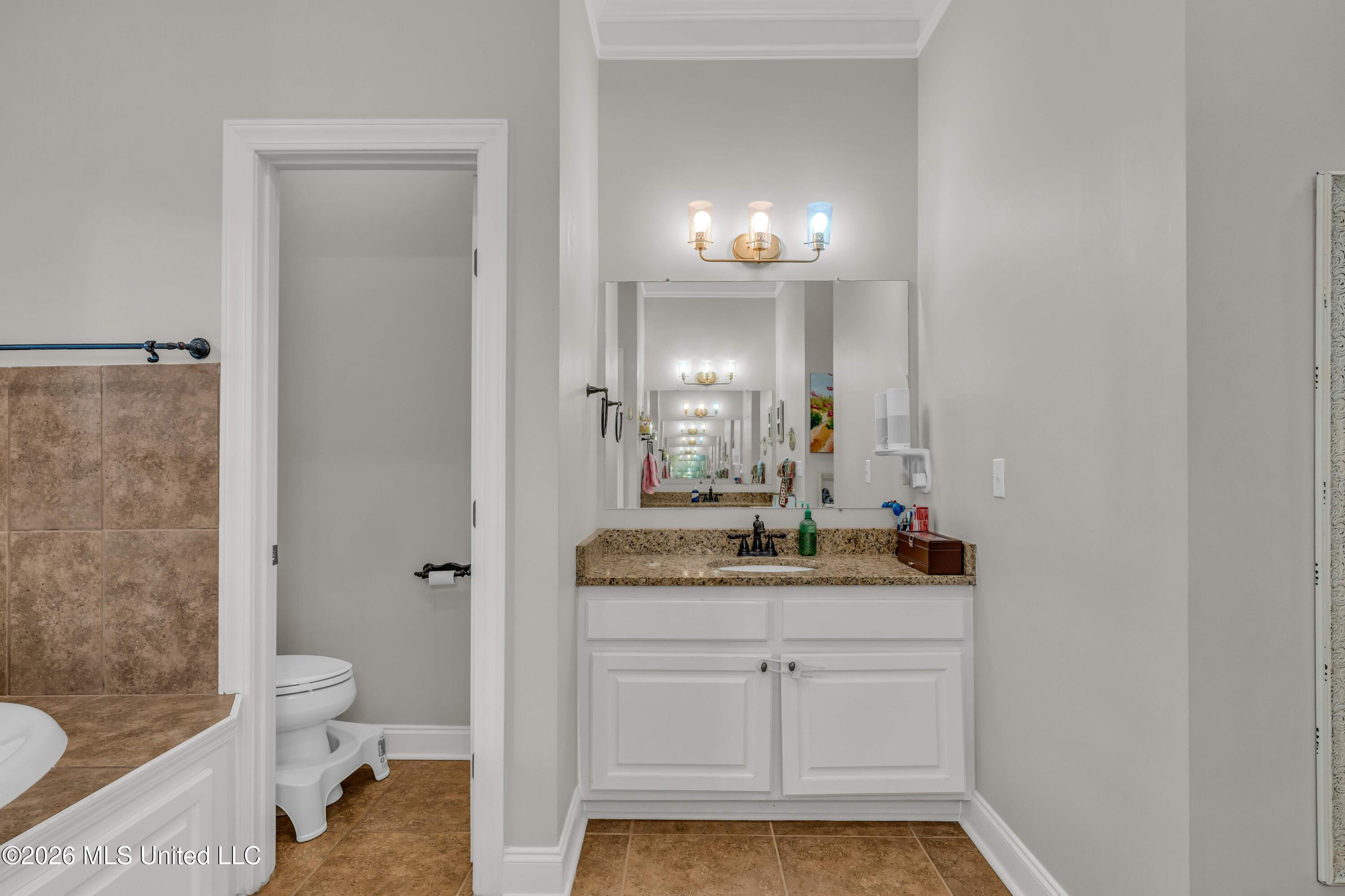 204 Oakmont Road Property Photo 28