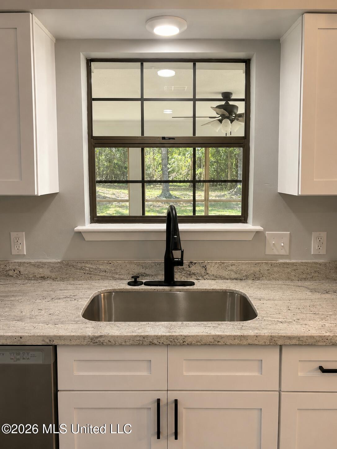 5615 Ahekolo Circle Property Photo 9