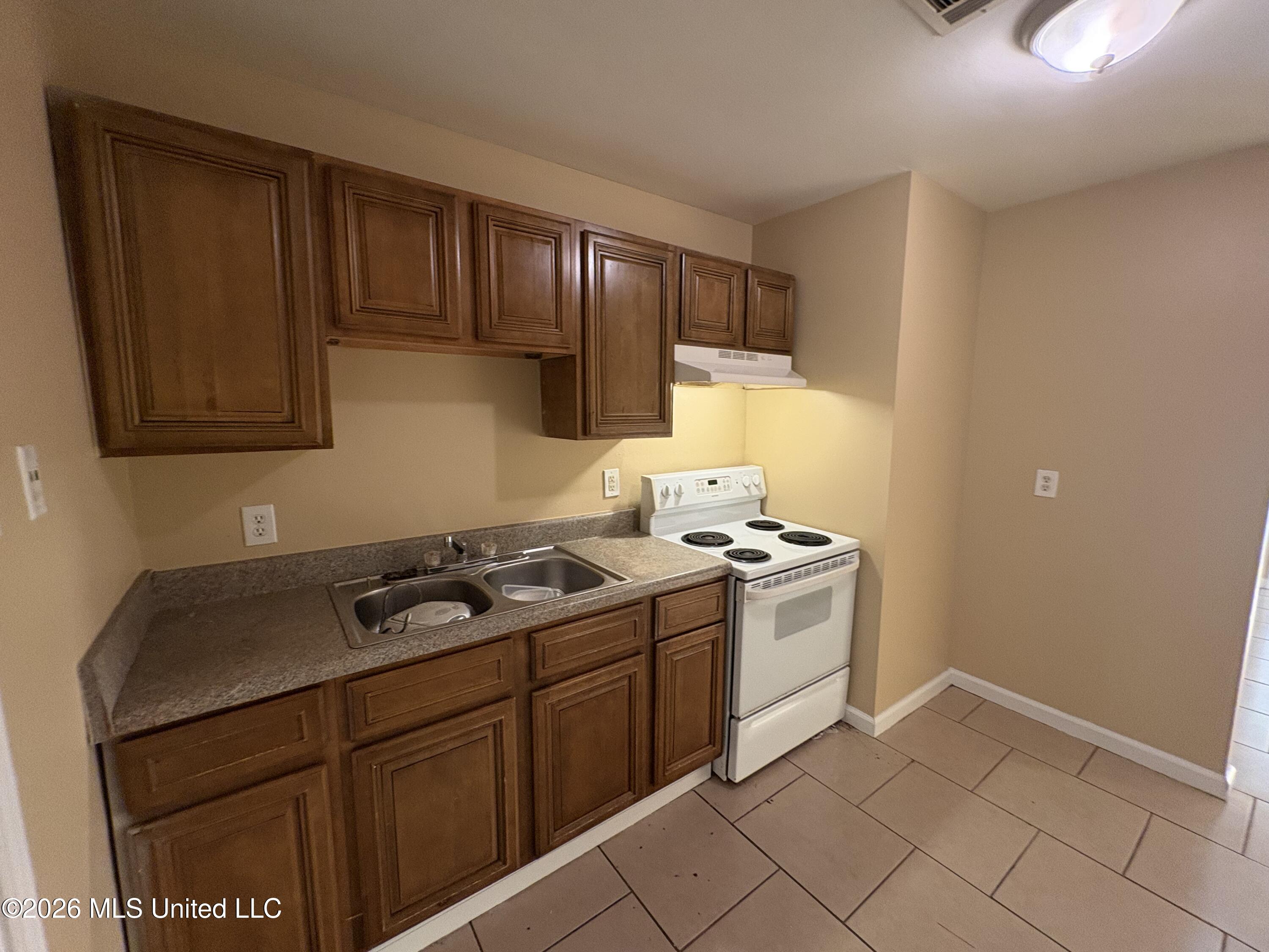 6525 Jasmine Street Property Photo 7