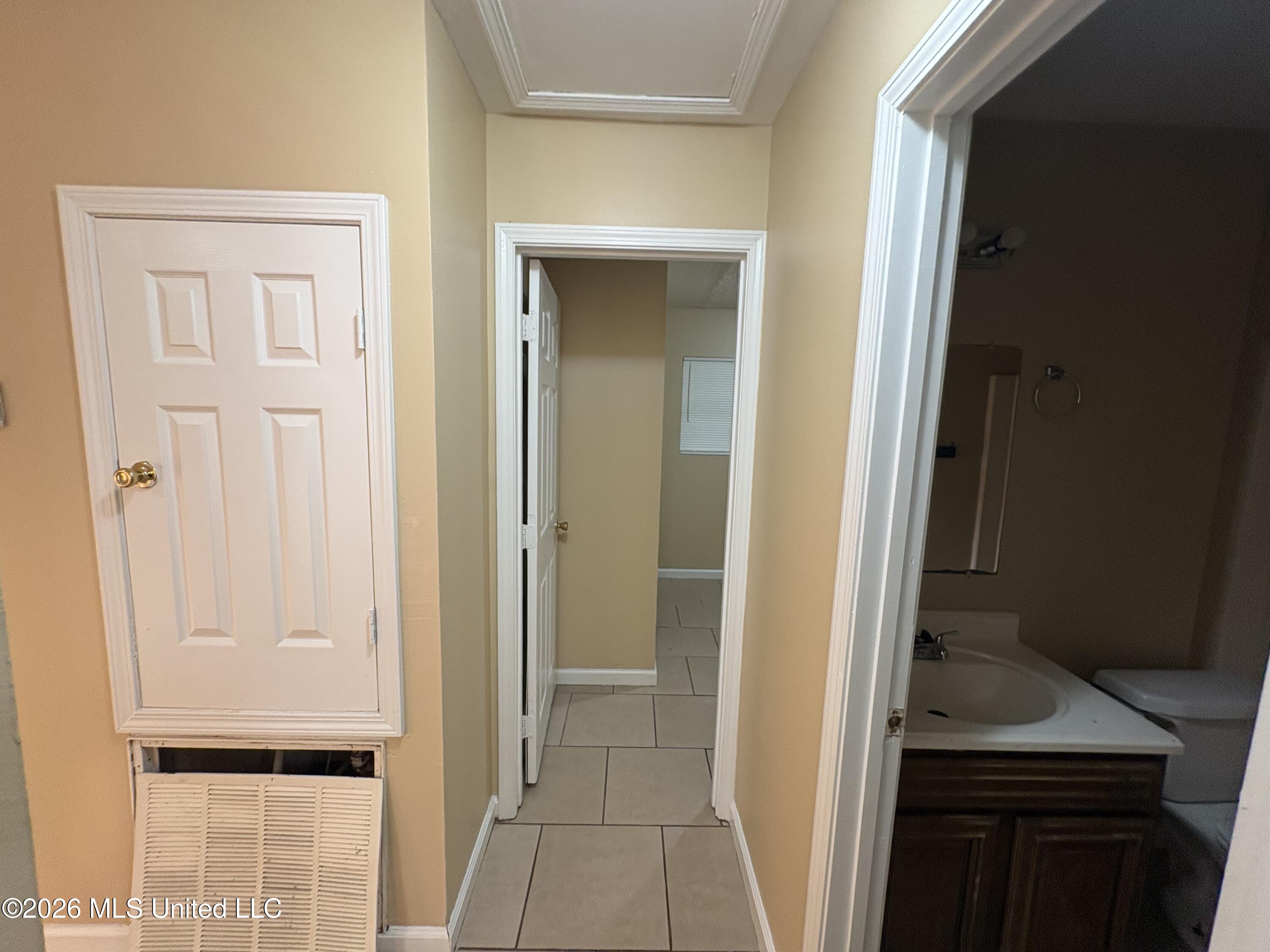 6525 Jasmine Street Property Photo 9
