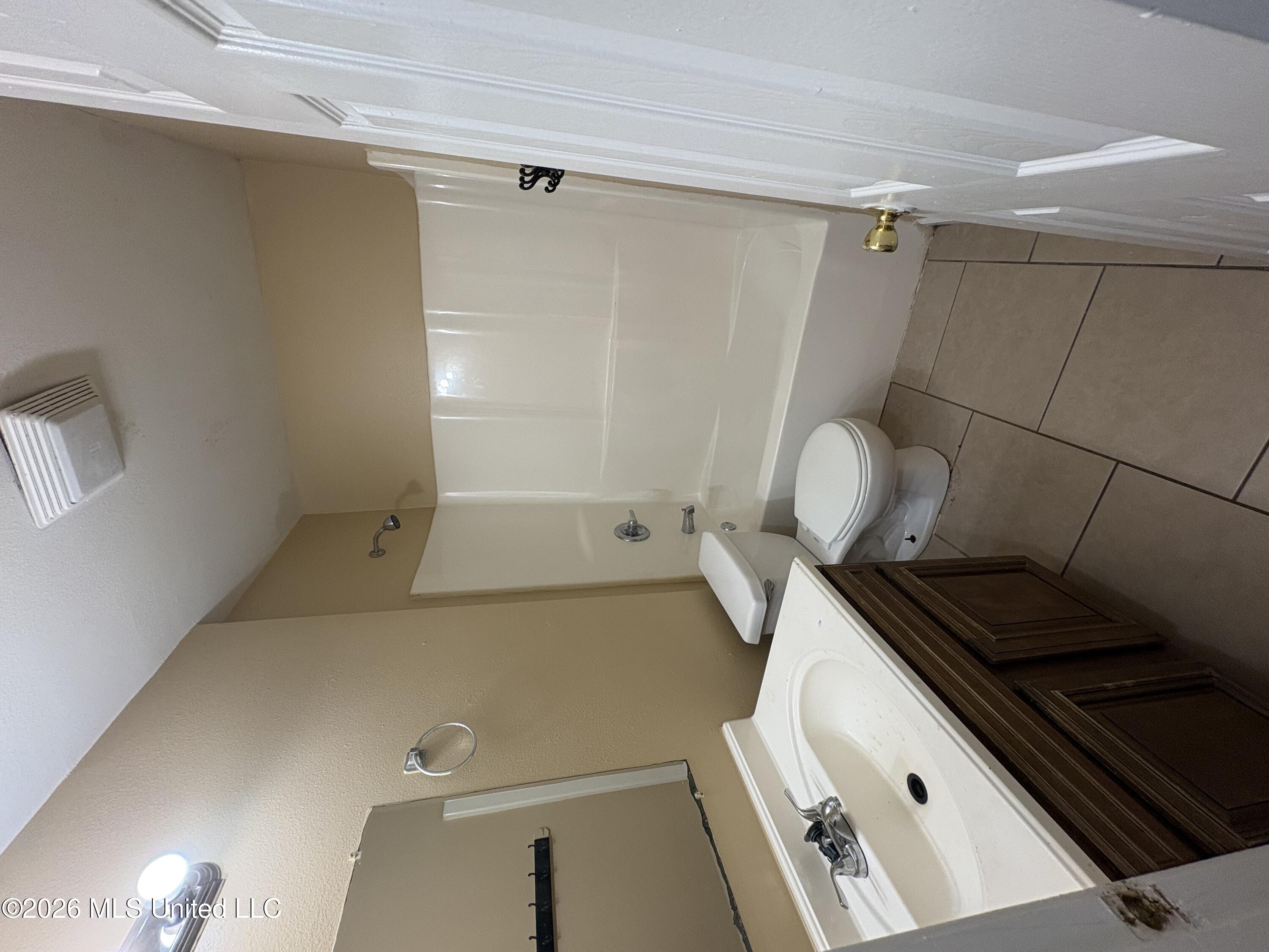 6525 Jasmine Street Property Photo 10