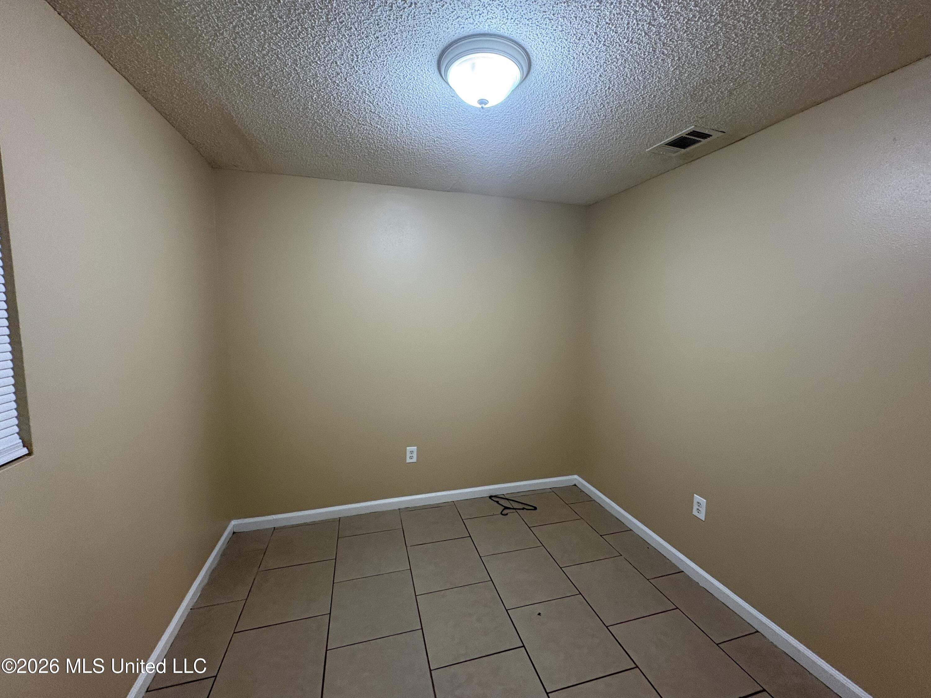 6525 Jasmine Street Property Photo 14