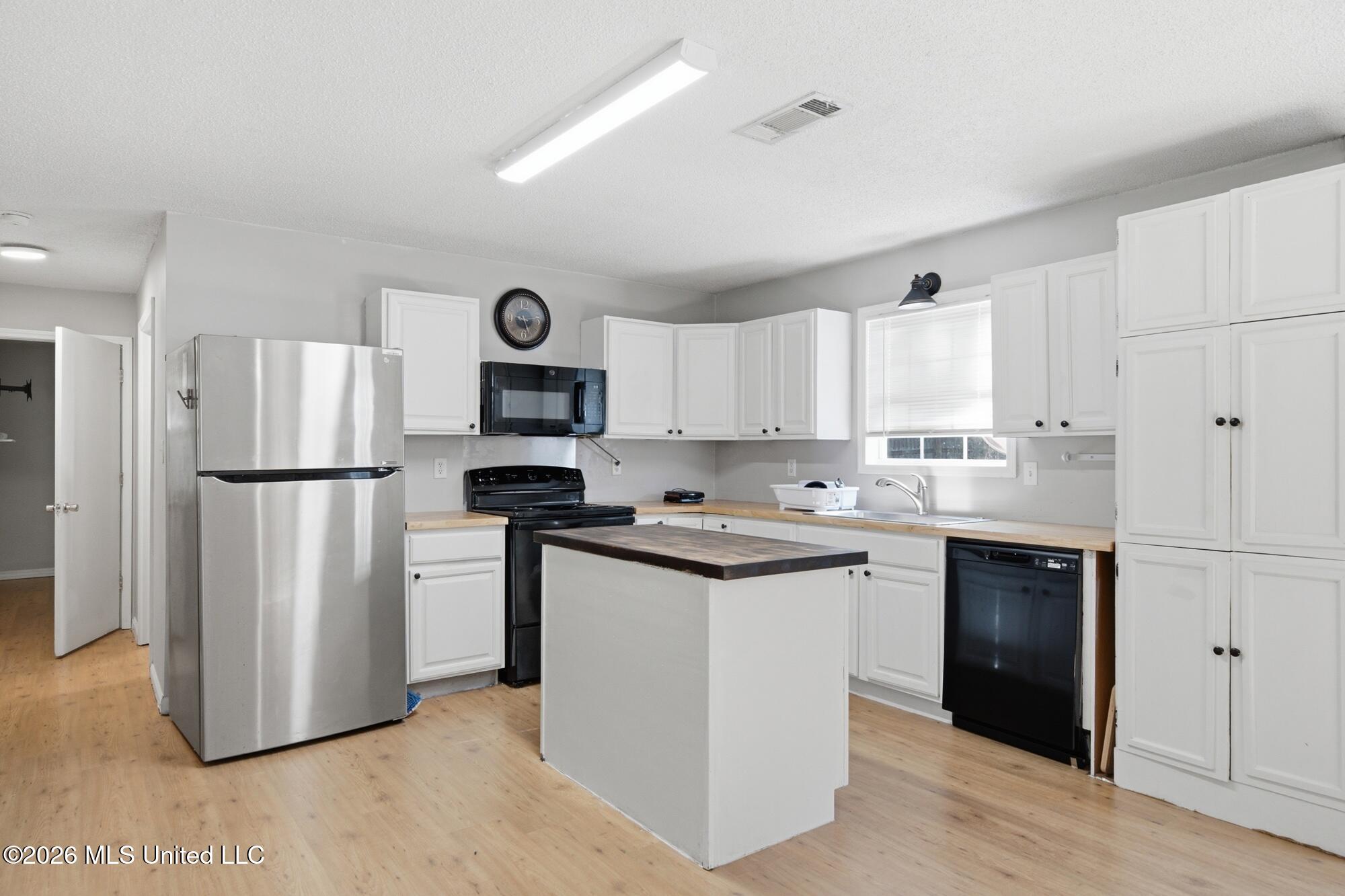 142 App Slade Road Property Photo 5