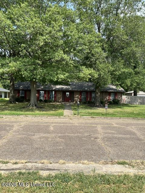 1002 Owen Meadows Street Property Photo 2