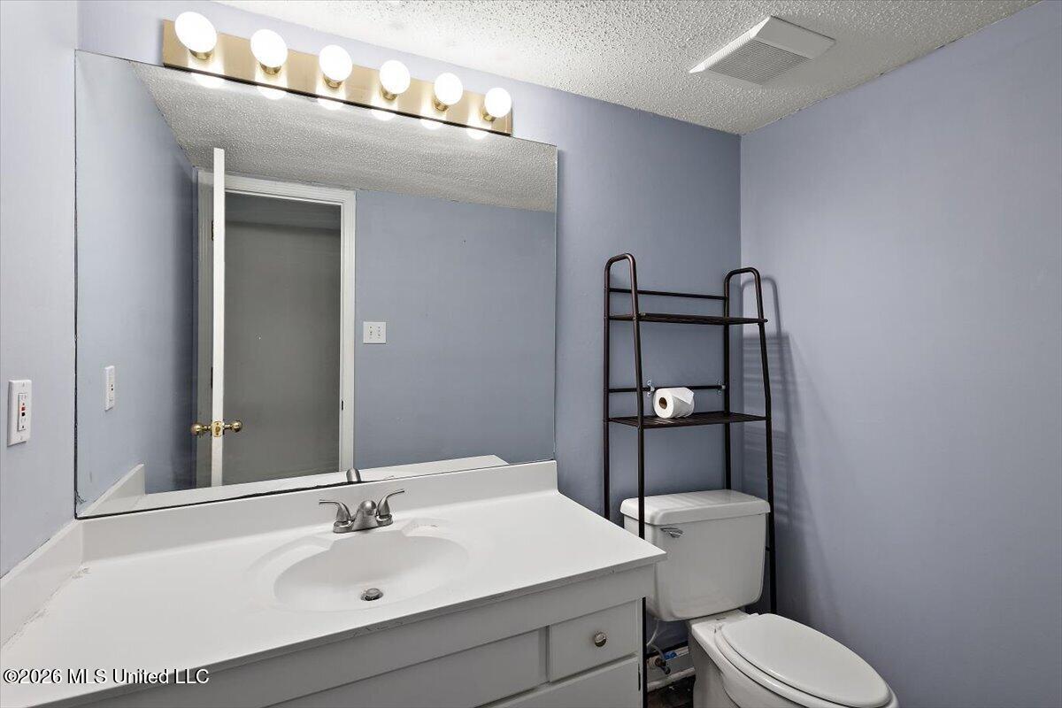 550 Post Road Property Photo 22