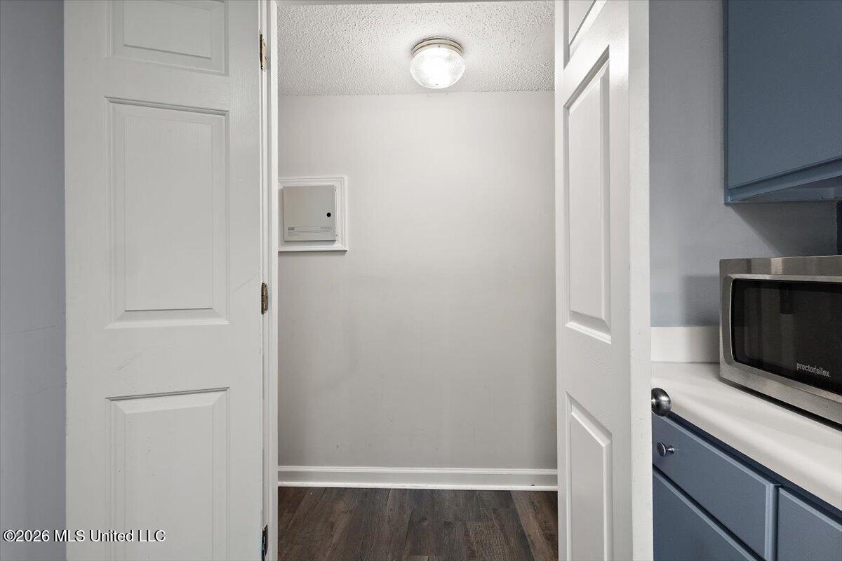 550 Post Road Property Photo 24
