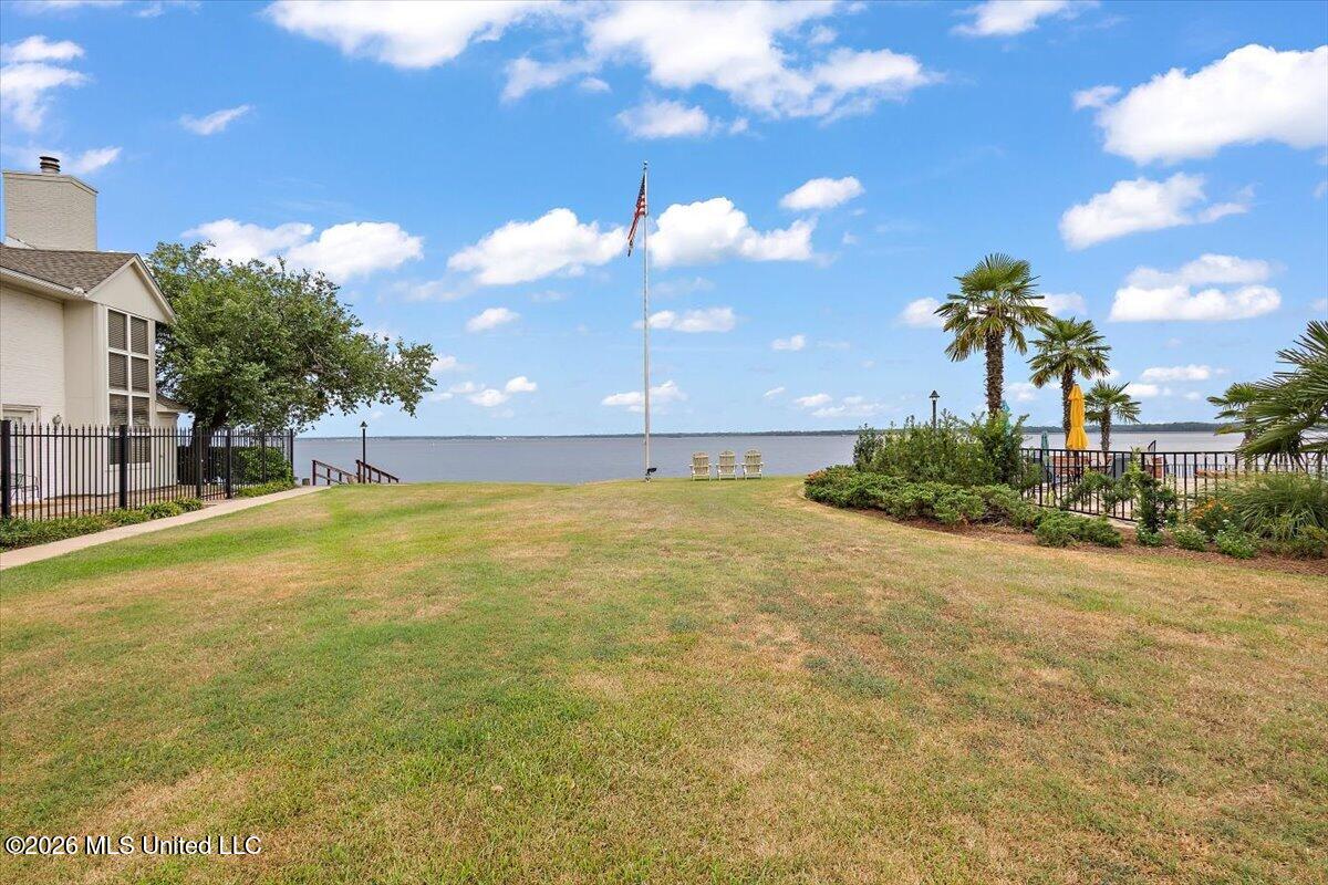 550 Post Road Property Photo 27