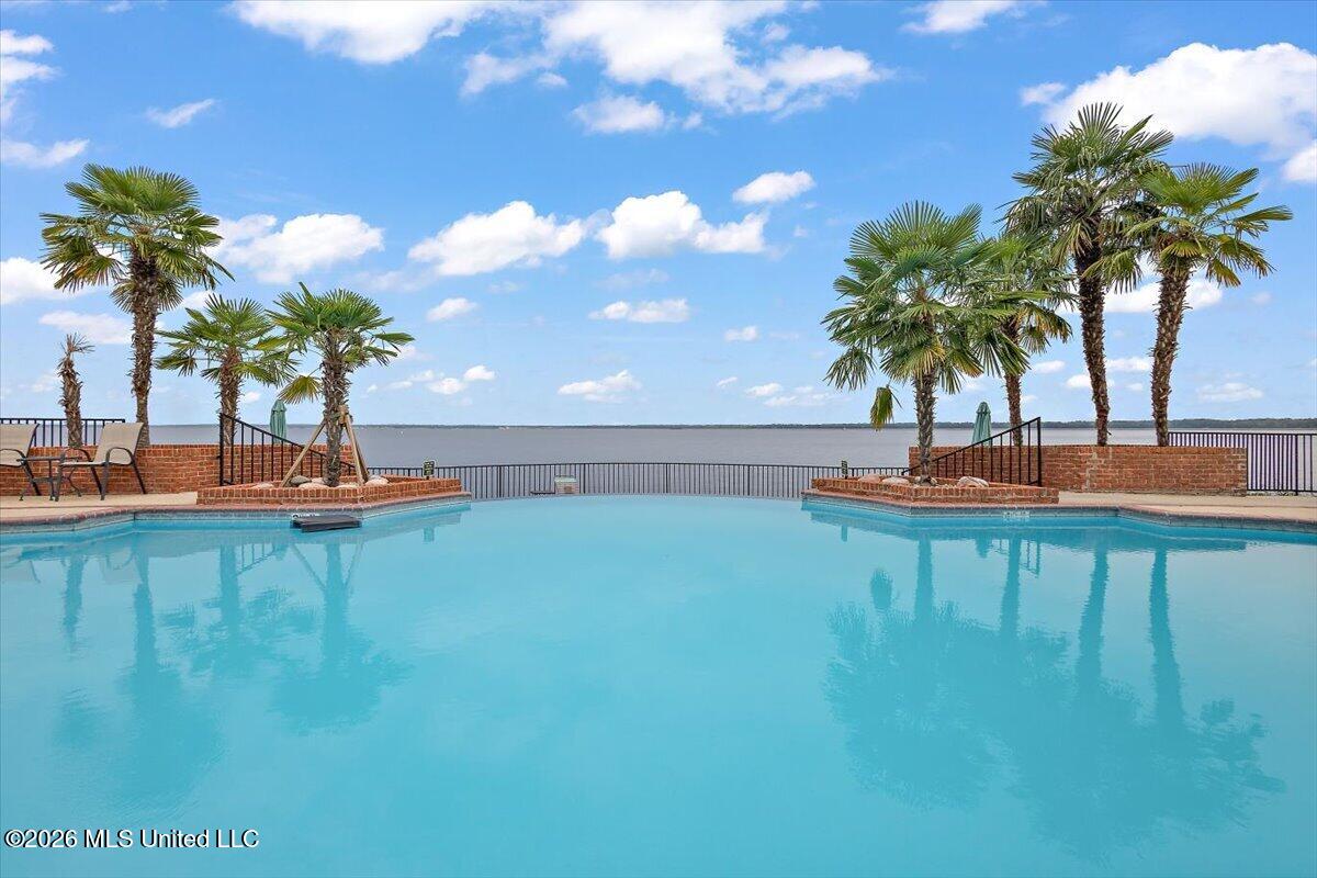 550 Post Road Property Photo 35