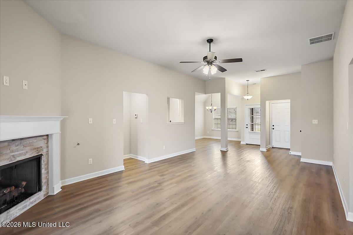 2482 Dela Drive Property Photo 10