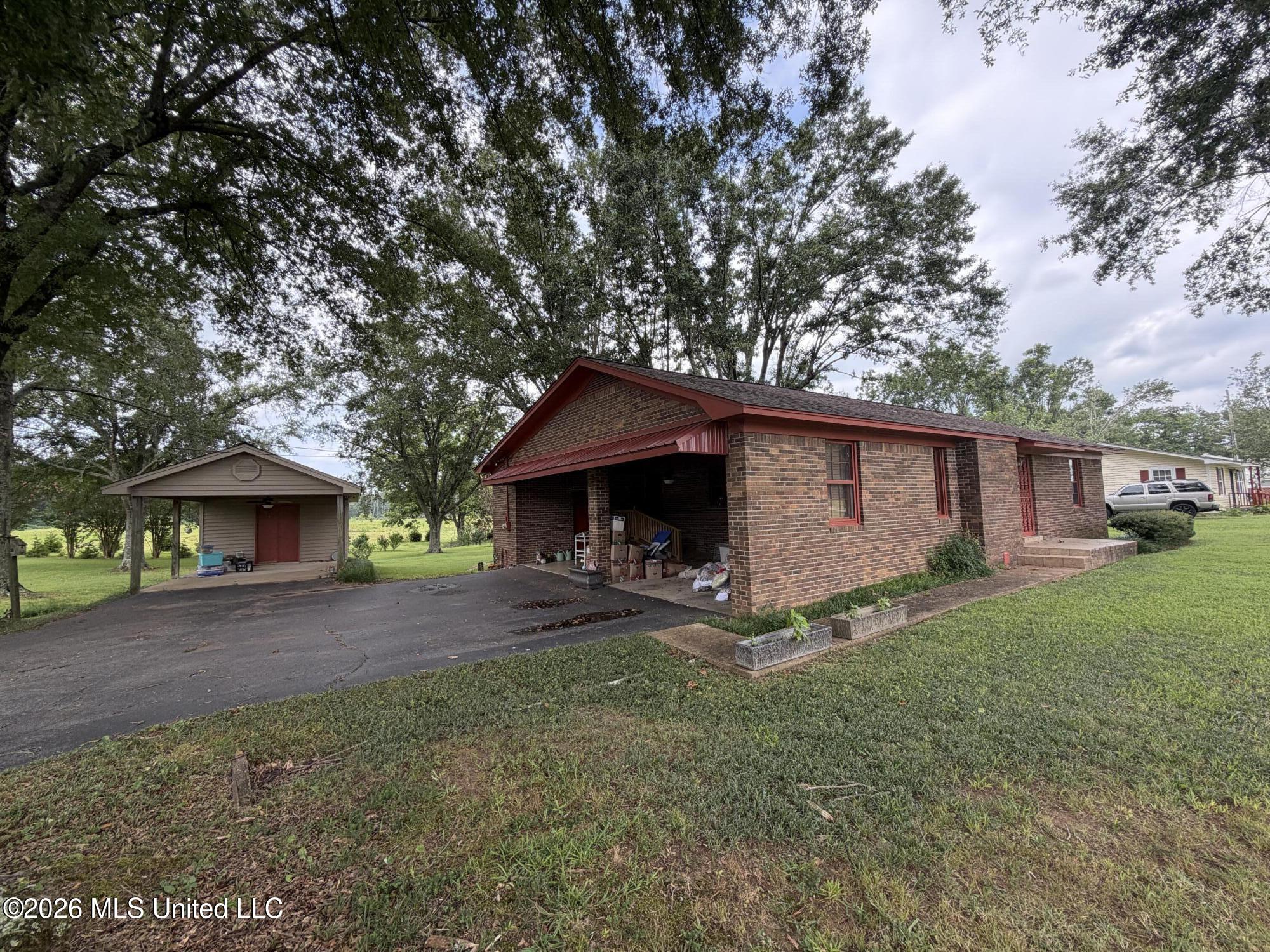 16471 Boundary Drive Property Photo 3