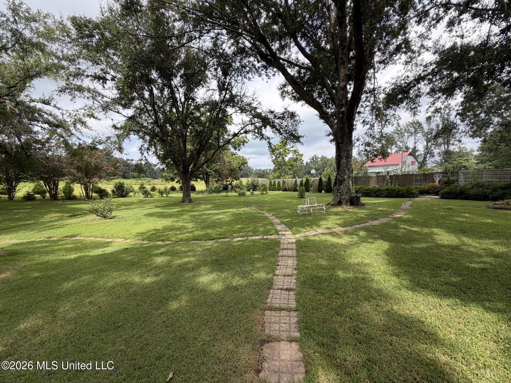 16471 Boundary Drive Property Photo 8