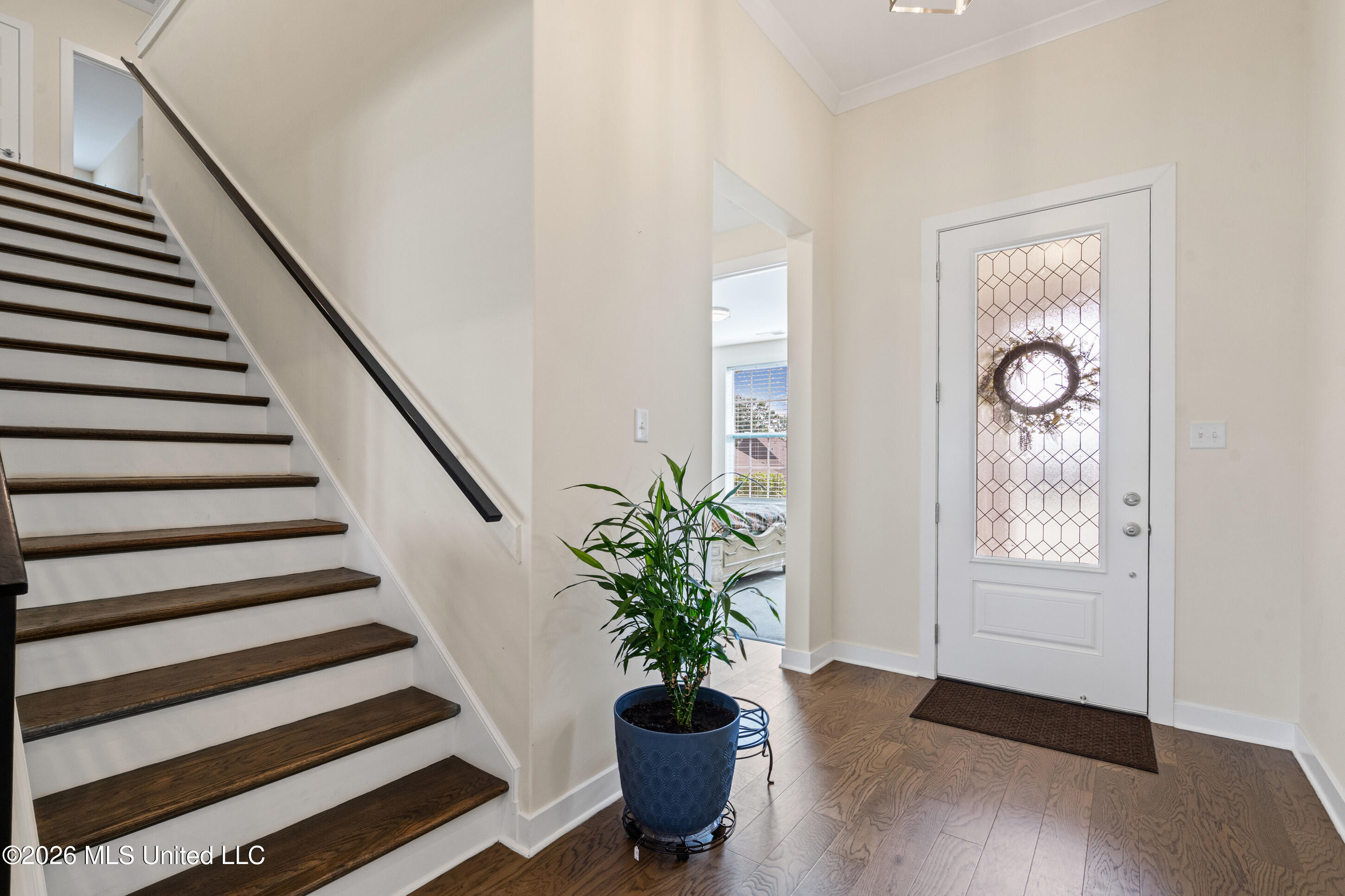 6763 W Sunrise Loop Property Photo 3