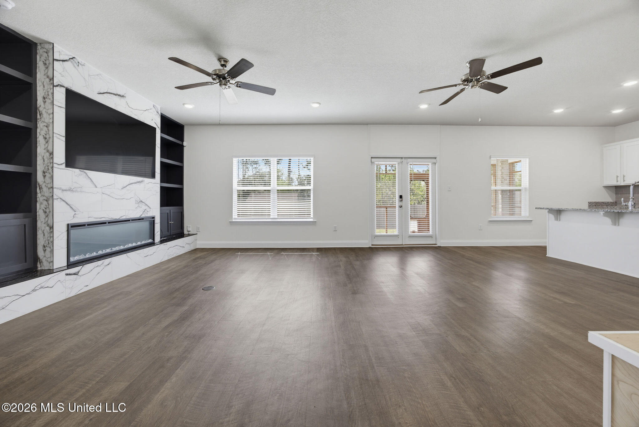 11585 Paige Cove Property Photo 8