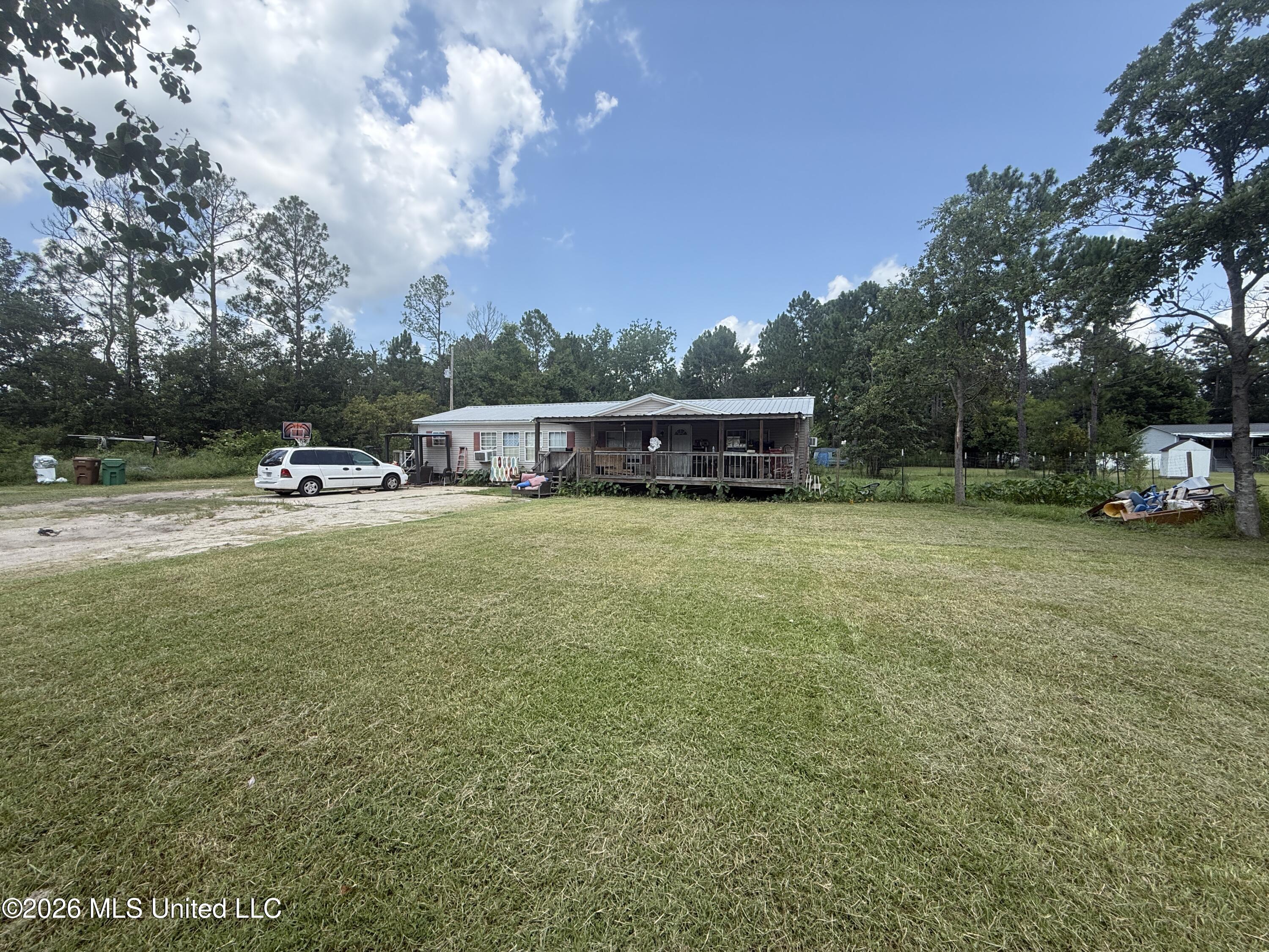 18206 Robinson Road Property Photo 2