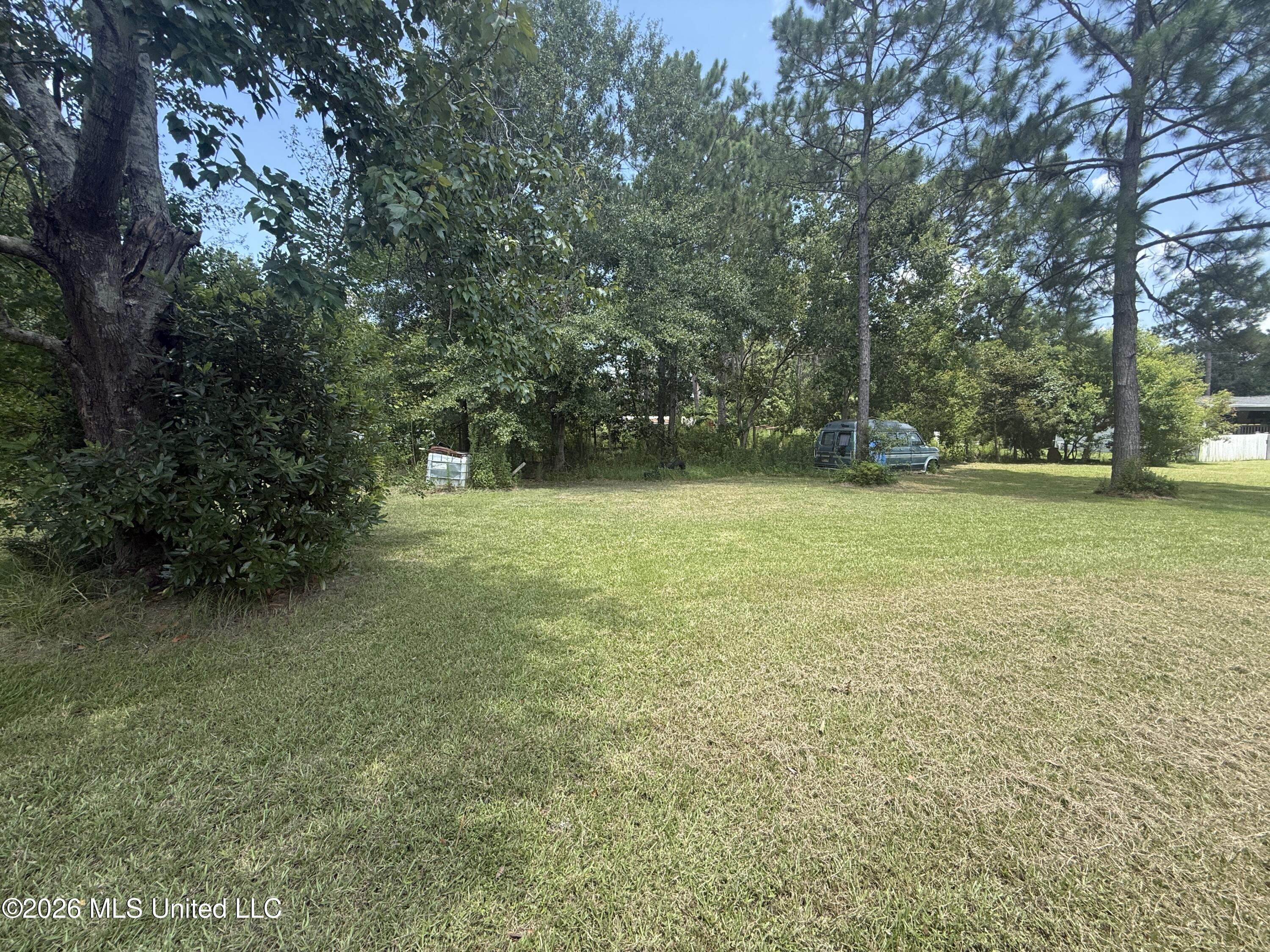 18206 Robinson Road Property Photo 3