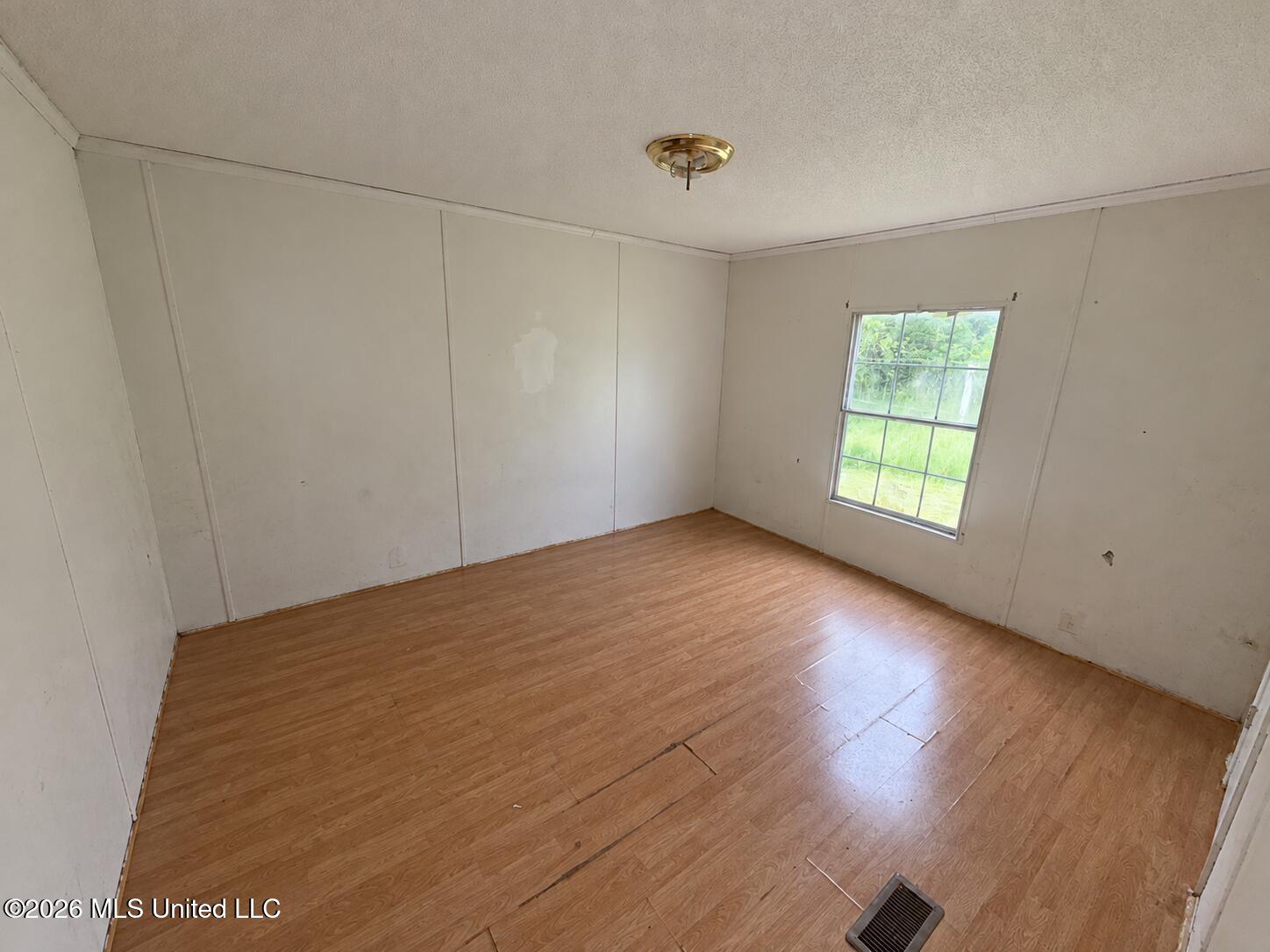 18206 Robinson Road Property Photo 7