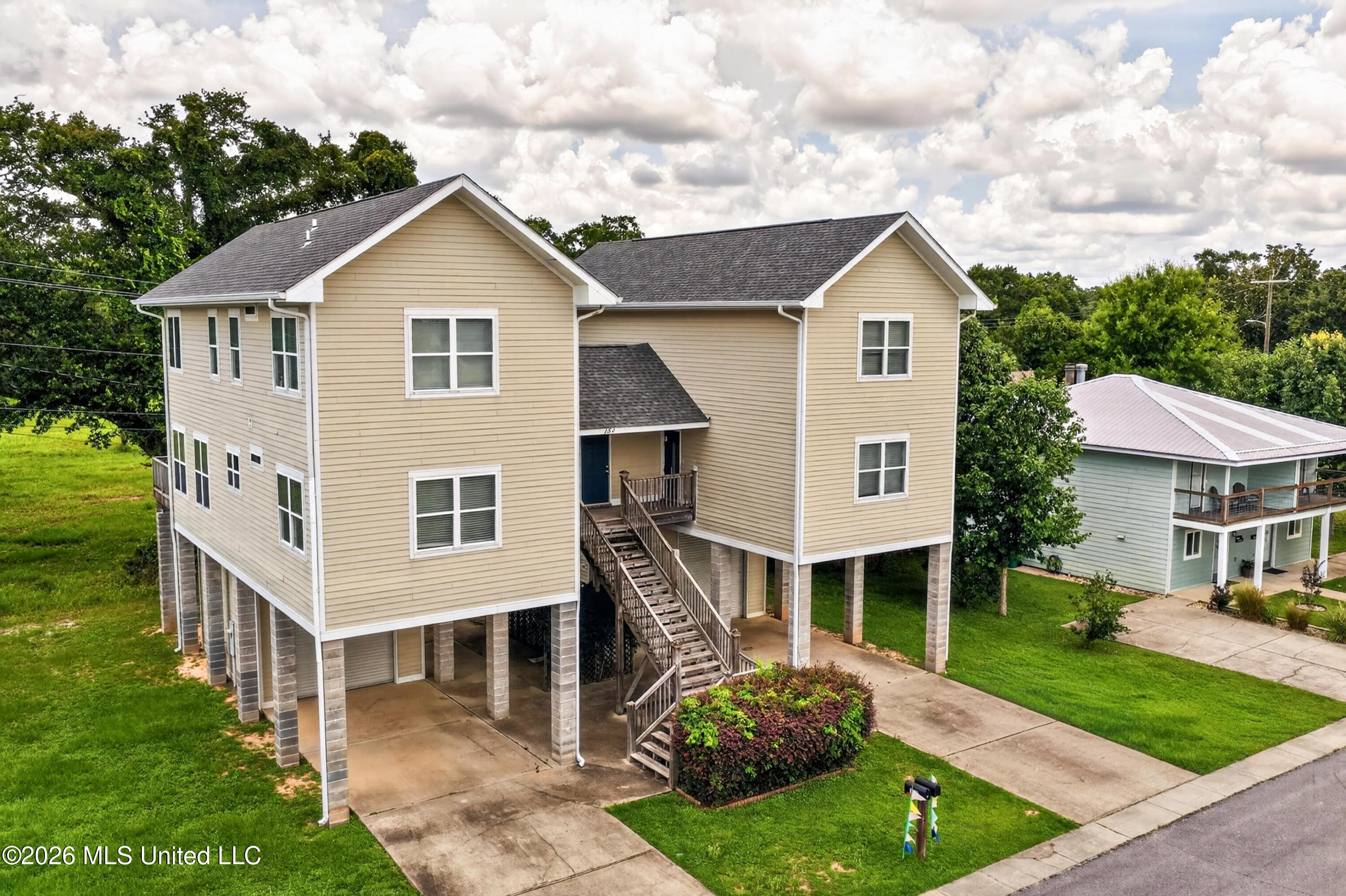 153 Markham Drive Property Photo 1
