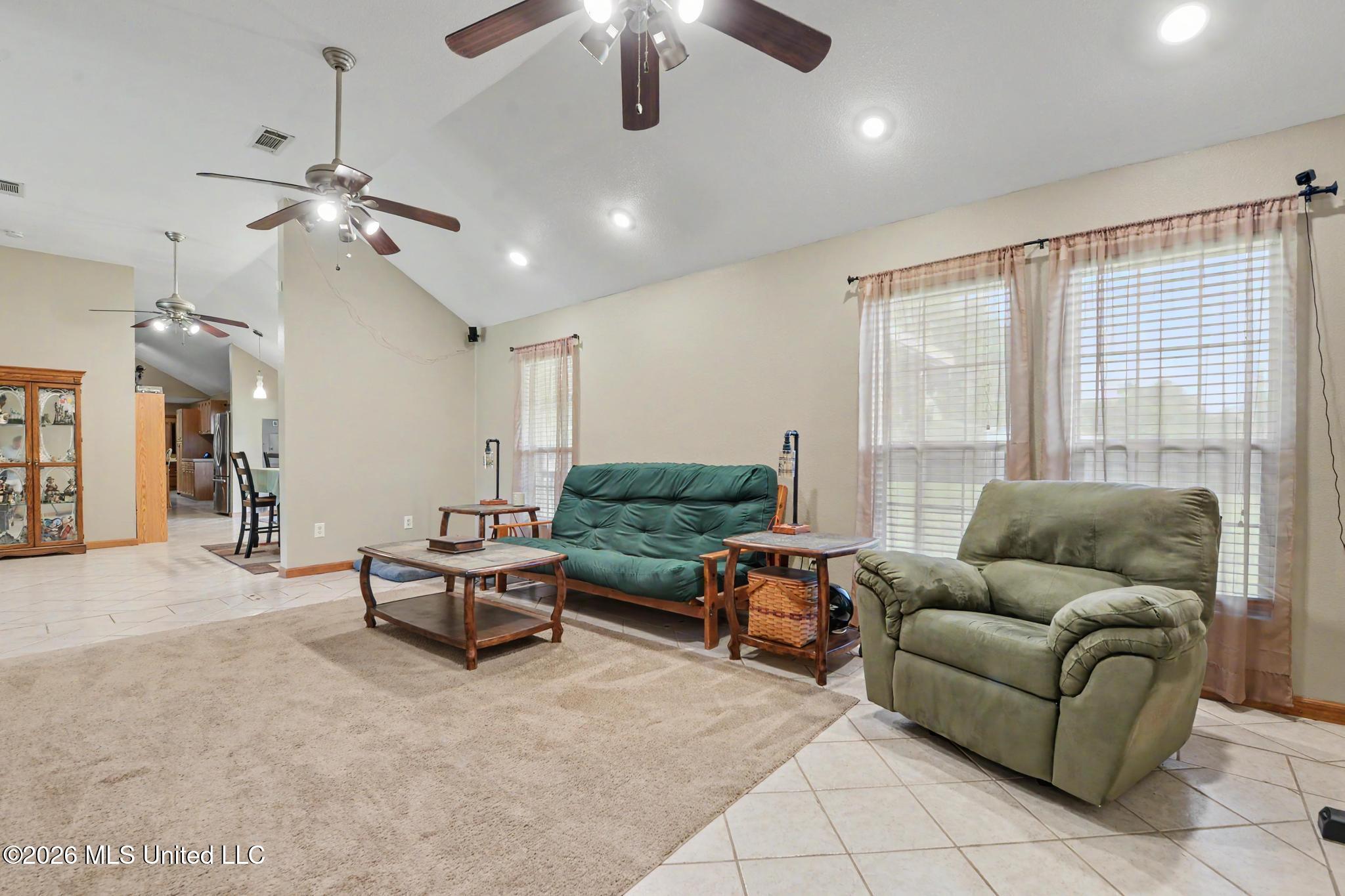 19273 Hunters Bend Drive Property Photo 8