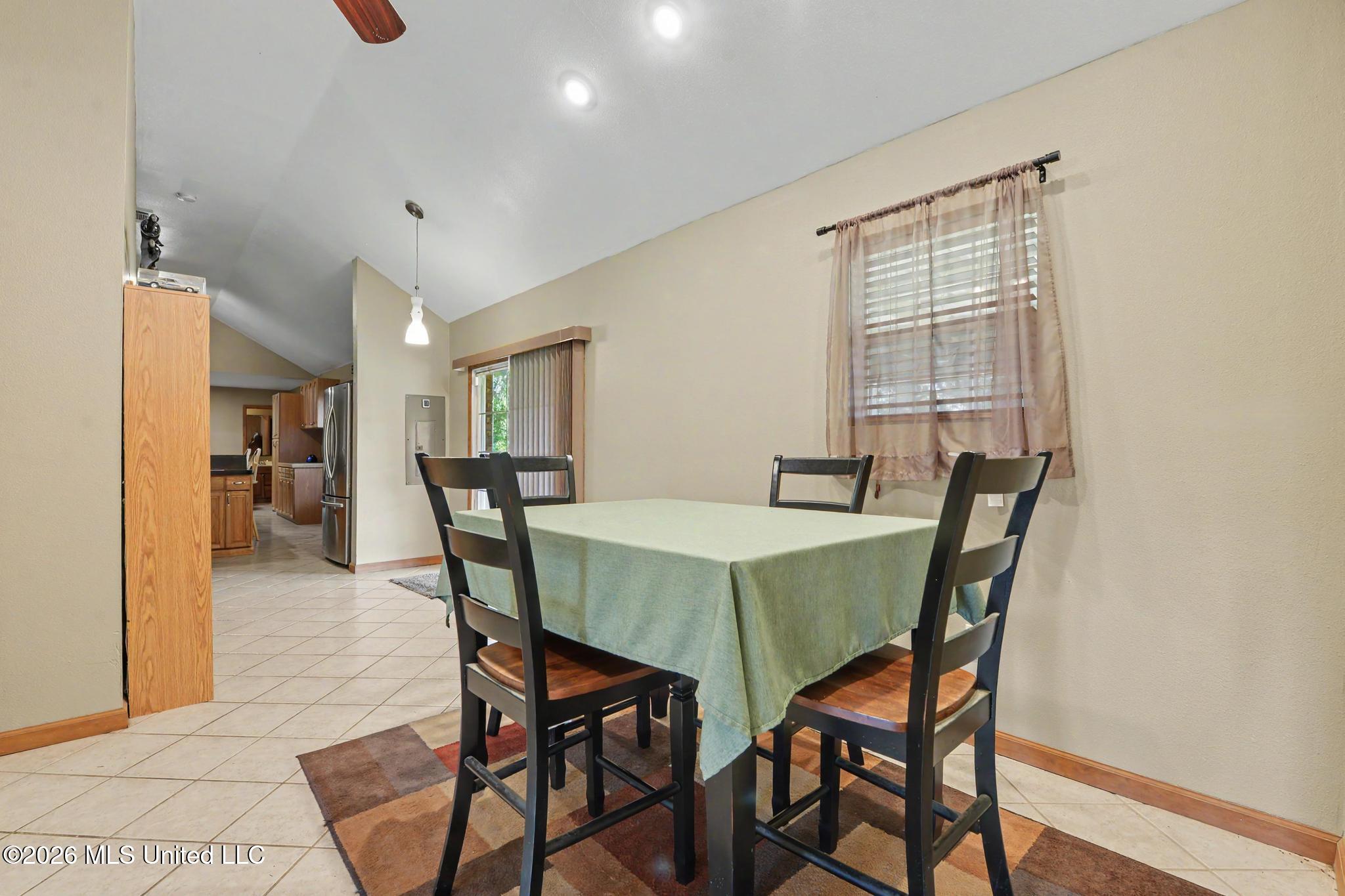 19273 Hunters Bend Drive Property Photo 9