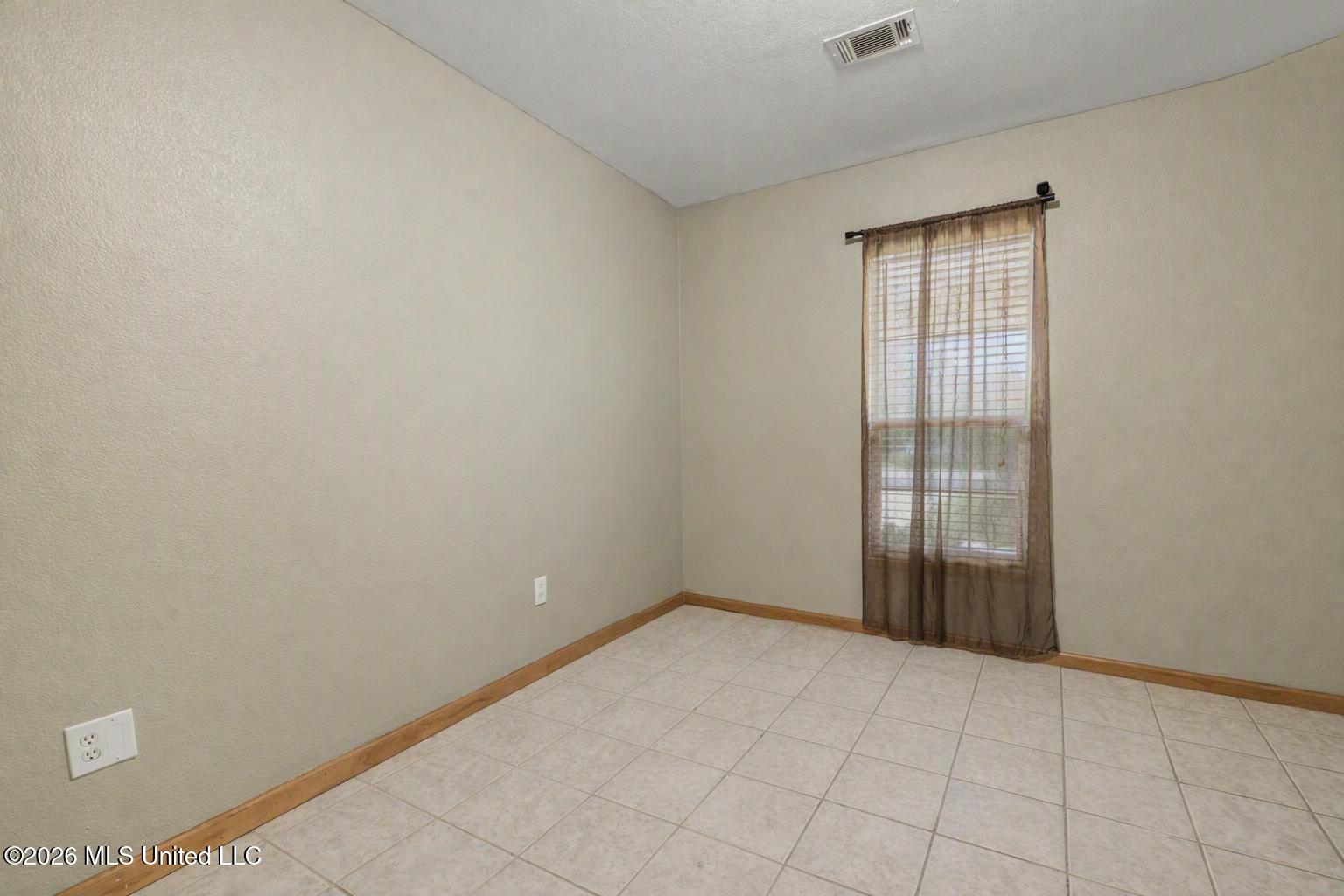 19273 Hunters Bend Drive Property Photo 23