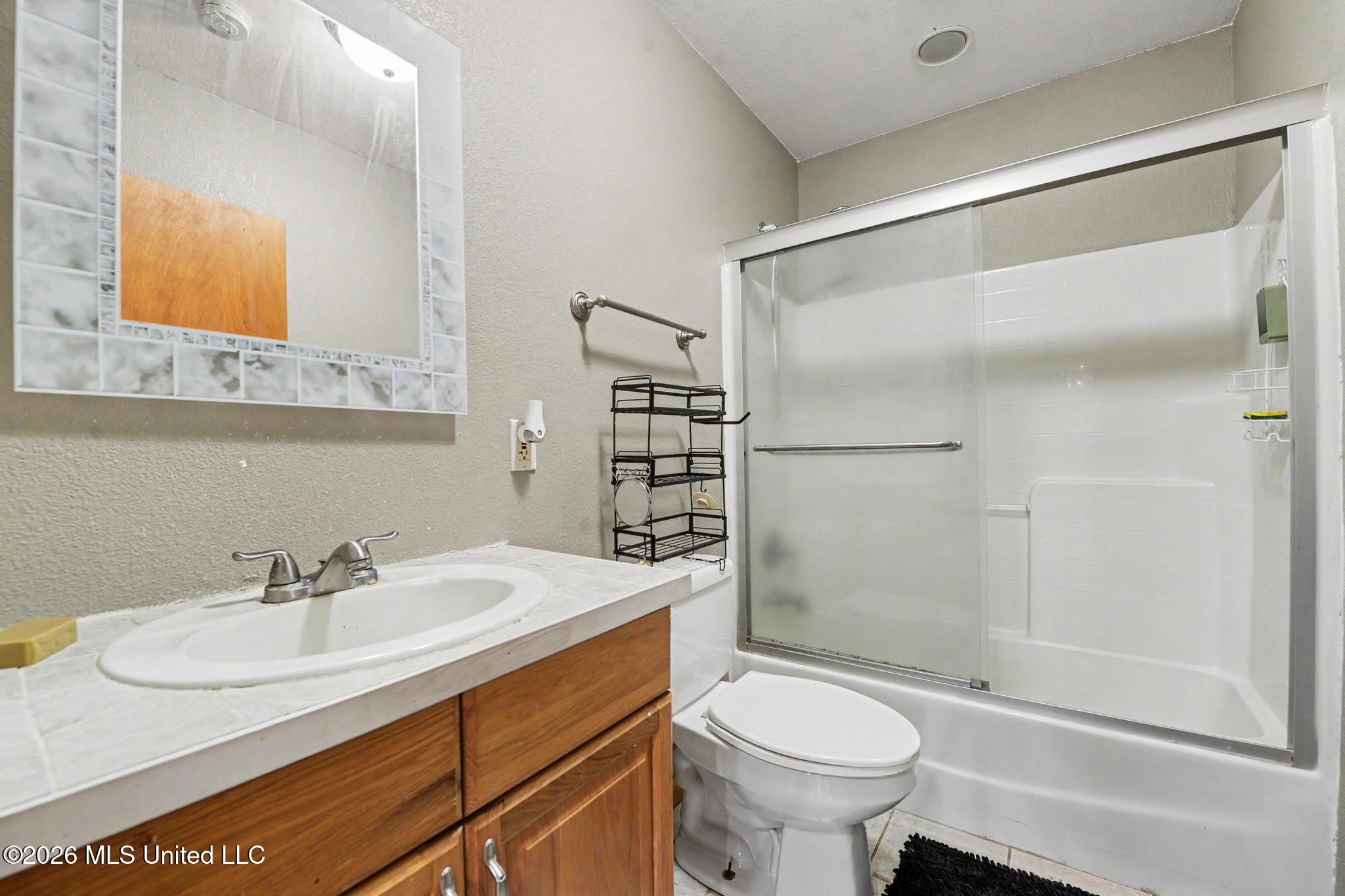 19273 Hunters Bend Drive Property Photo 25