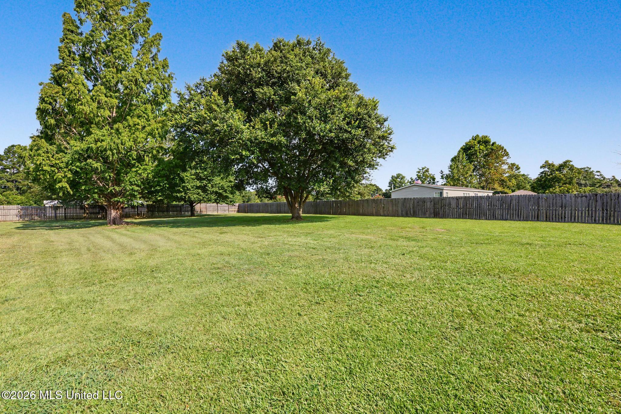 19273 Hunters Bend Drive Property Photo 29
