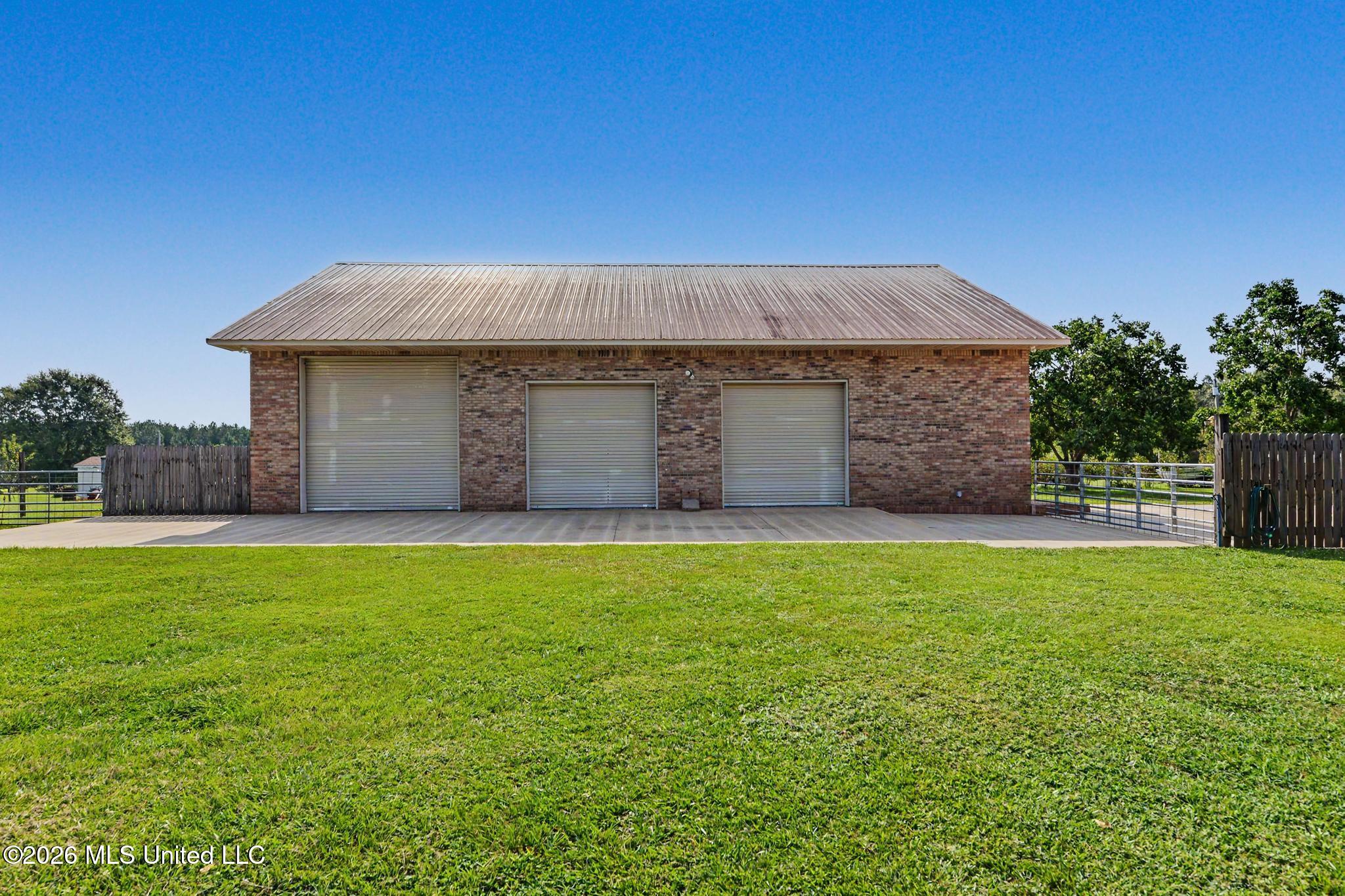 19273 Hunters Bend Drive Property Photo 31