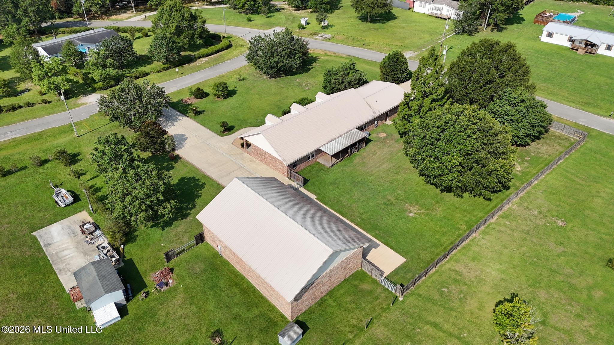 19273 Hunters Bend Drive Property Photo 40