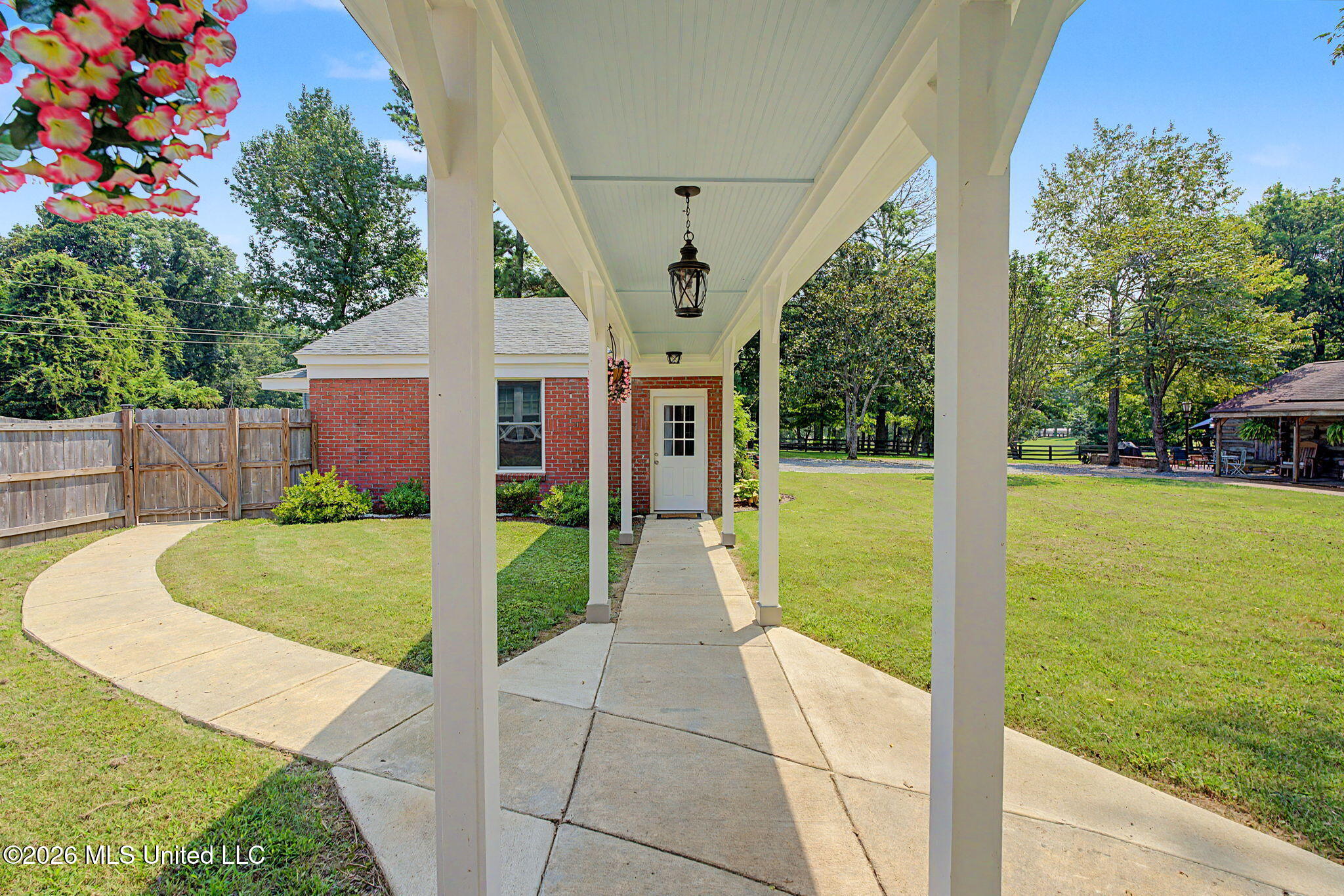 8911 W Commerce Street Property Photo 52