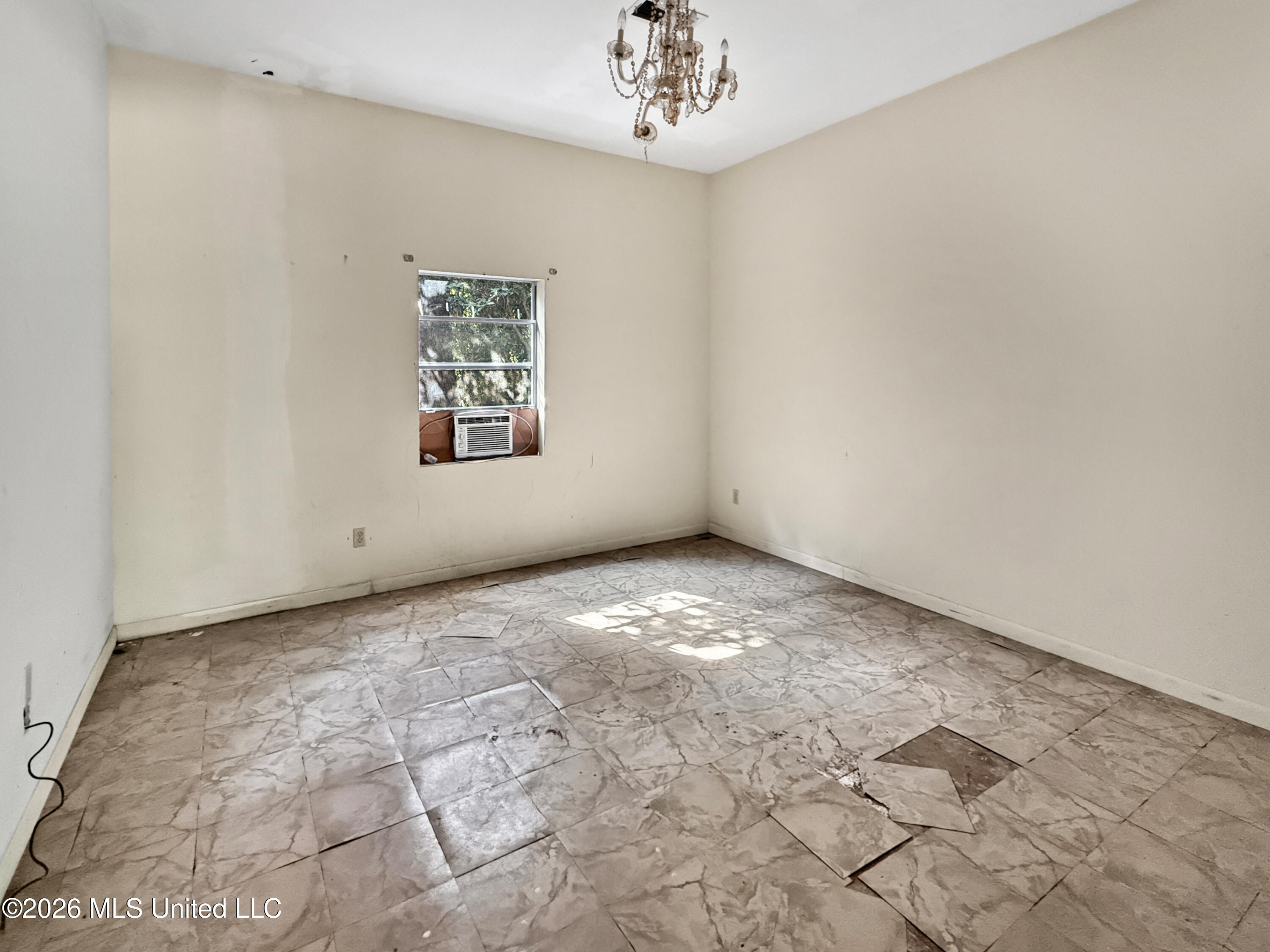 500 Pine Street Property Photo 9