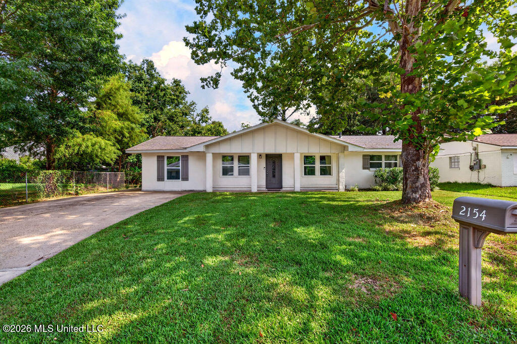 2154 Floyd Drive Property Photo 2