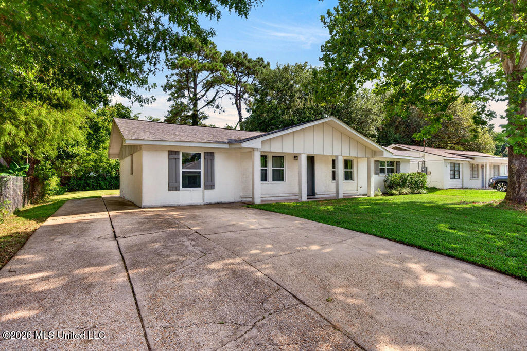 2154 Floyd Drive Property Photo 4