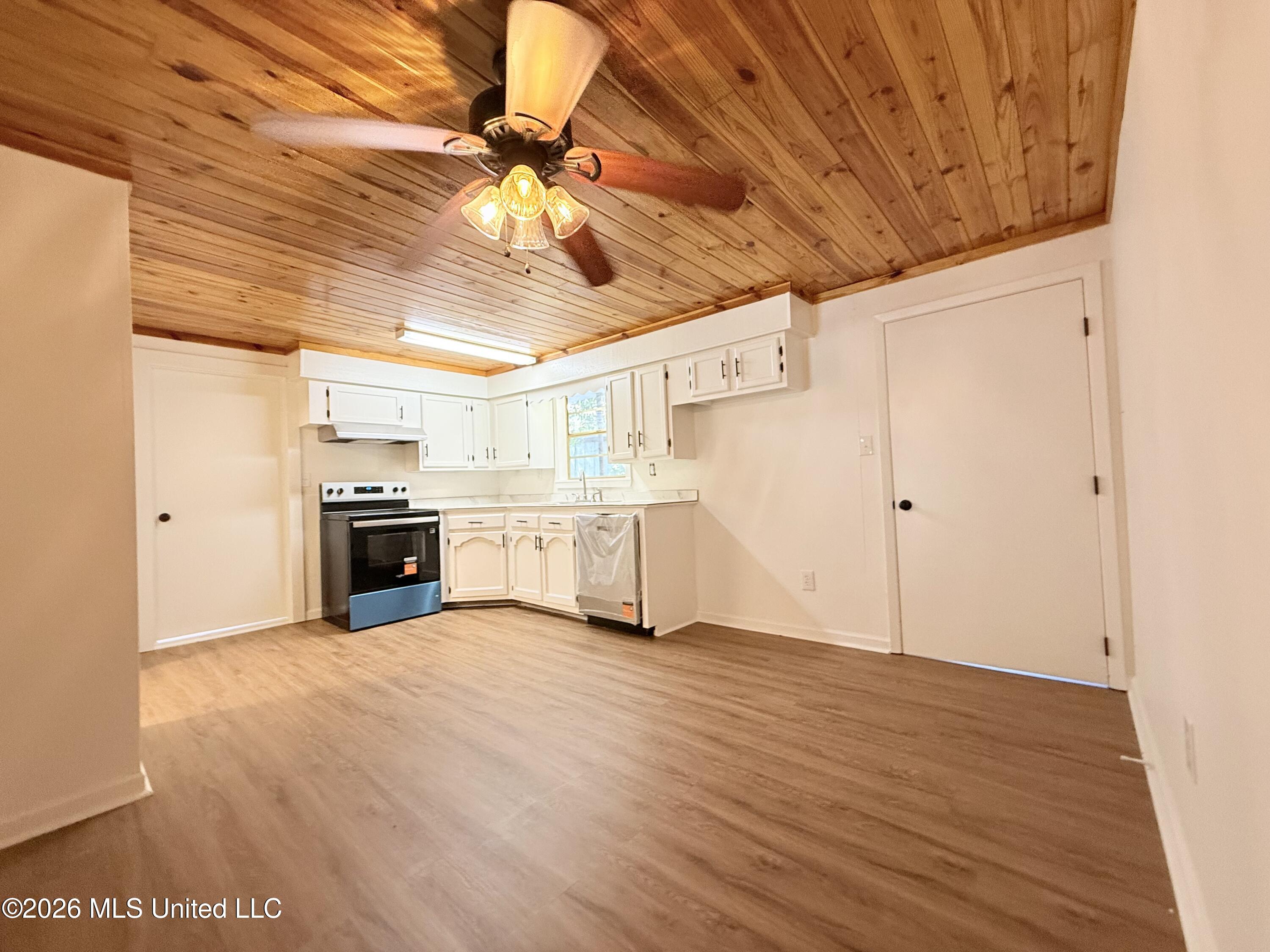 1091 2nd Street Property Photo 10