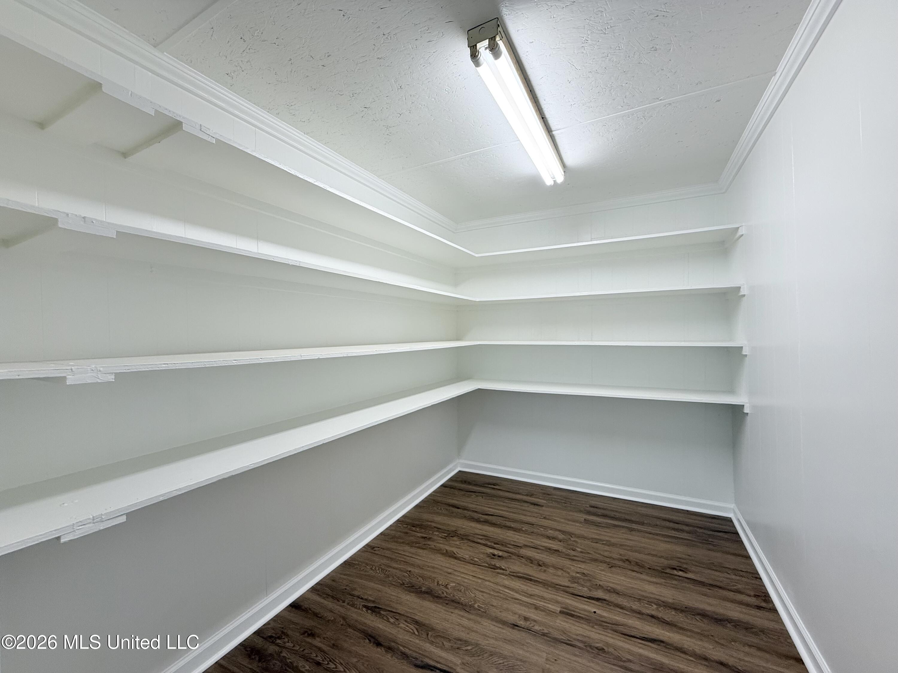 1091 2nd Street Property Photo 11
