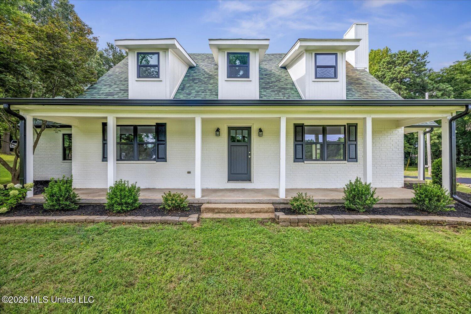 4673 Douglas Drive Property Photo 2