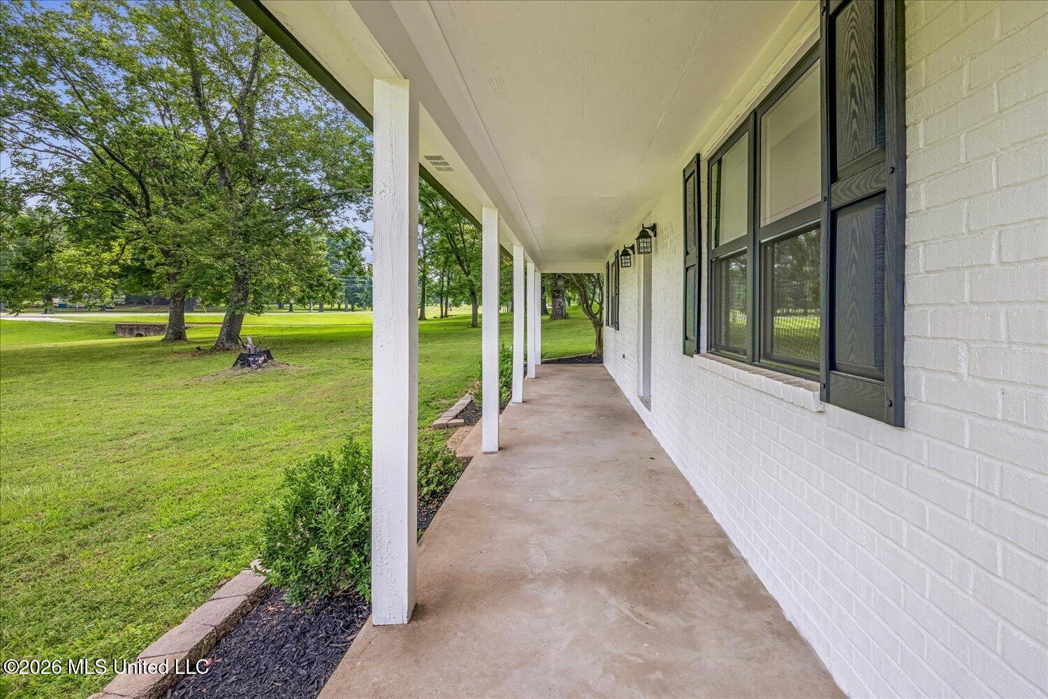 4673 Douglas Drive Property Photo 5