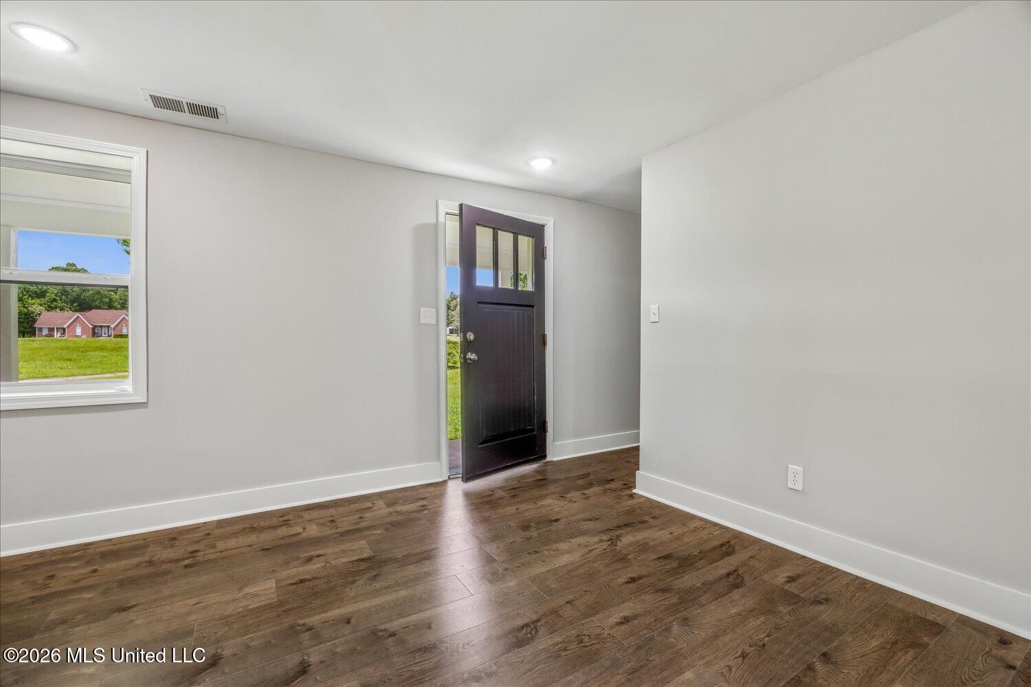 4673 Douglas Drive Property Photo 11