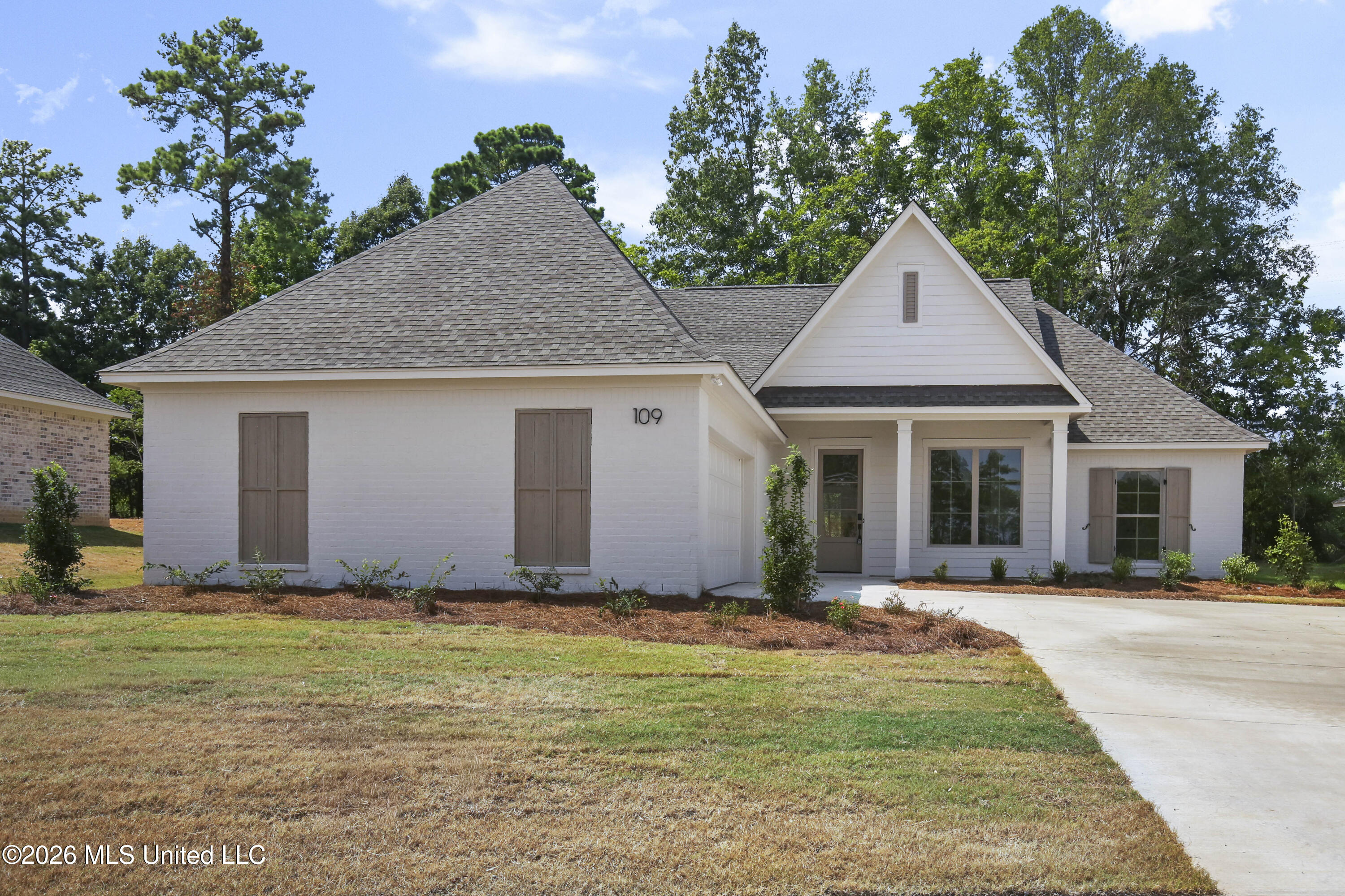 109 Millbridge Drive Property Photo 1